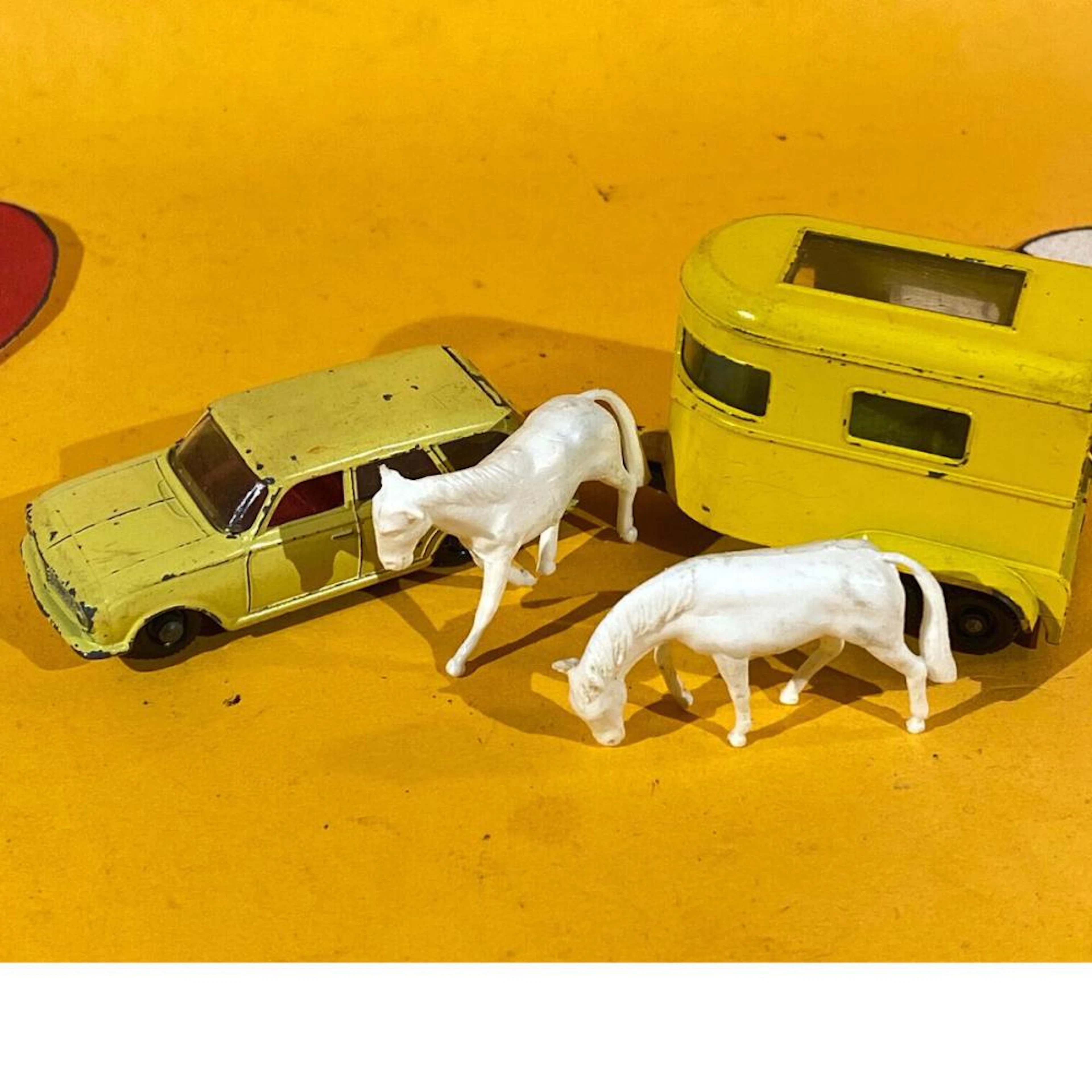MATCHBOX LESNEY No.38 Vauxhall Victor Estate 1963 red Interior vintage + 43 pony