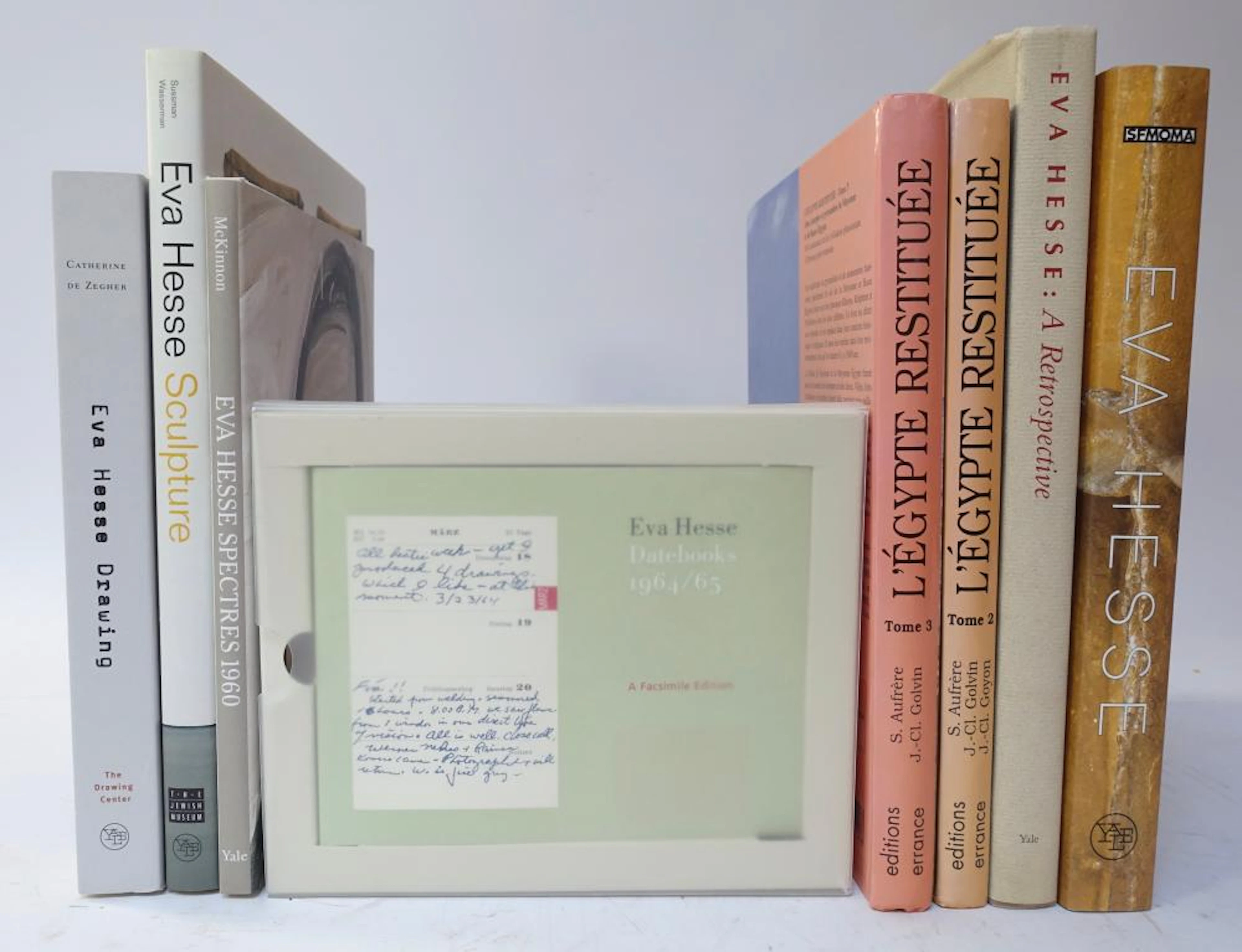 HESSE, E. Drawing. Ed. by C. de Zegher. (2006). 4°. Or. illustr