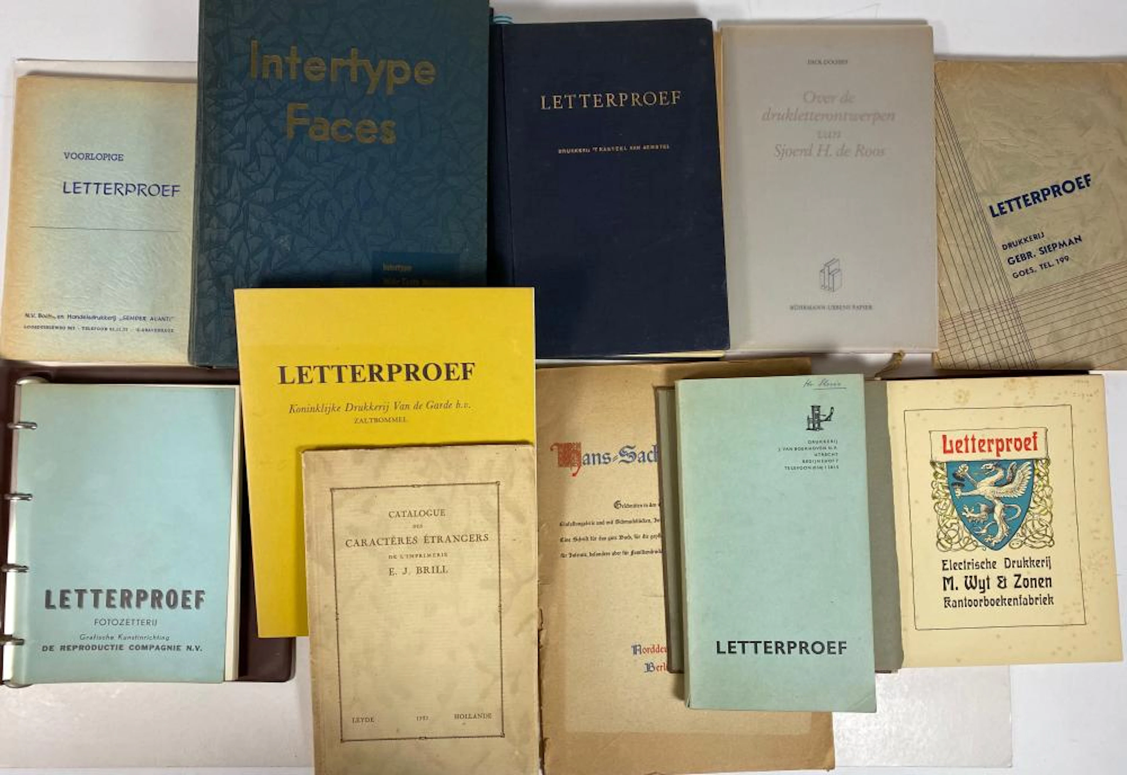 TYPEFACES -- CATALOGUE des caractères étrangers de l'imprimerie E.J