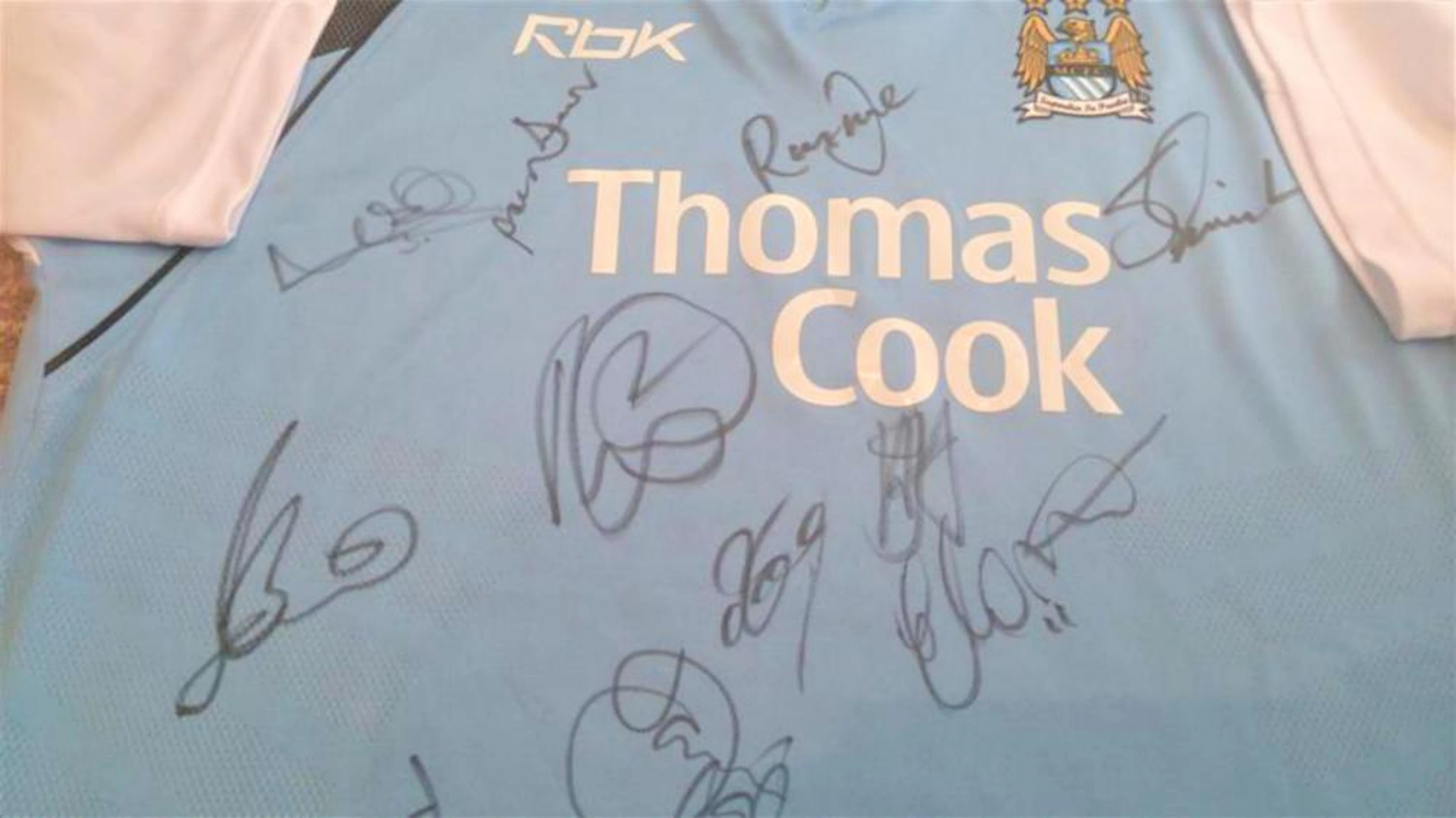 Lot 149: Multi Signed Manchester City Team Shirt