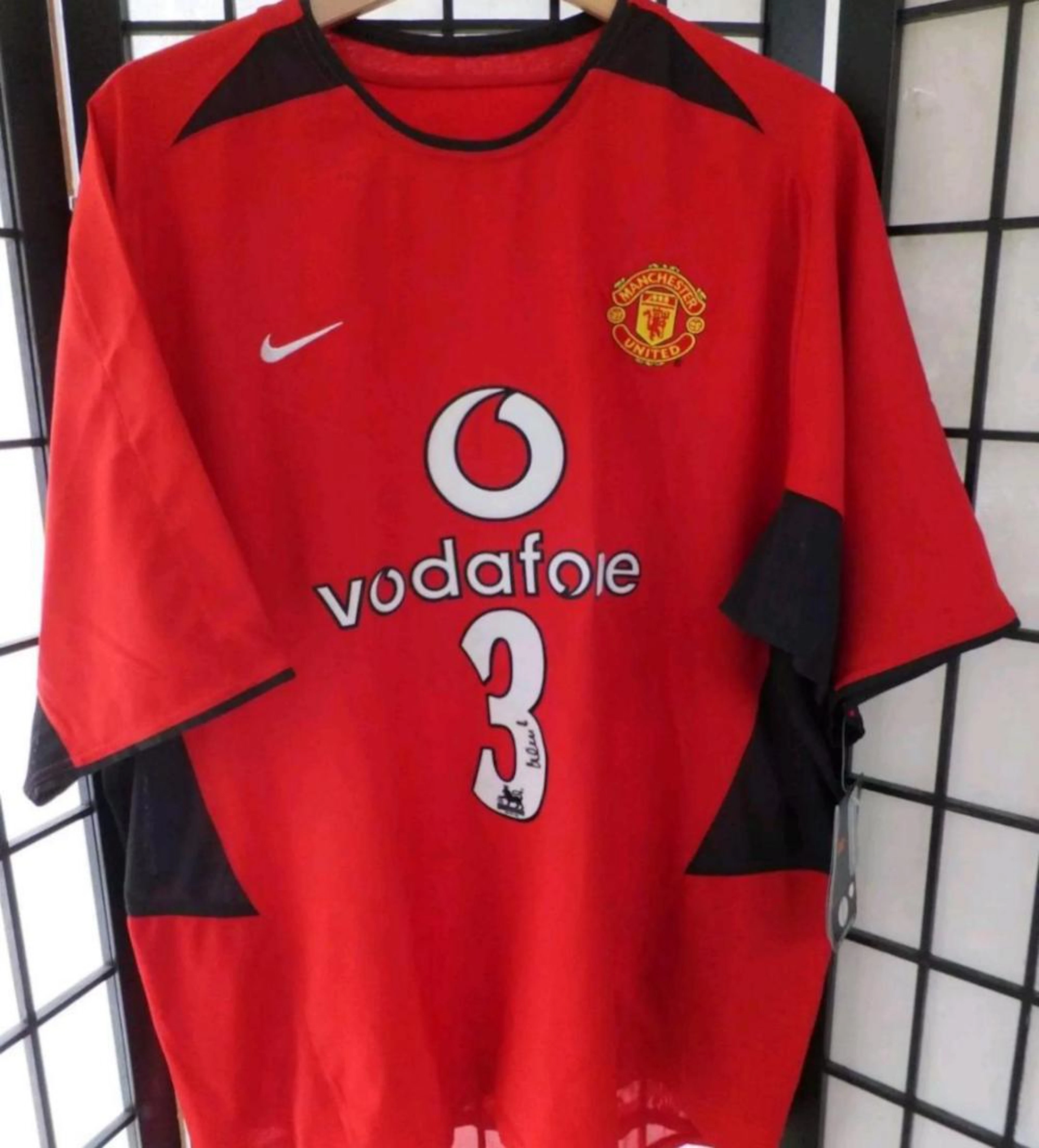 Lot 105 - Signed Phil Neville Manchester United Football Shirt