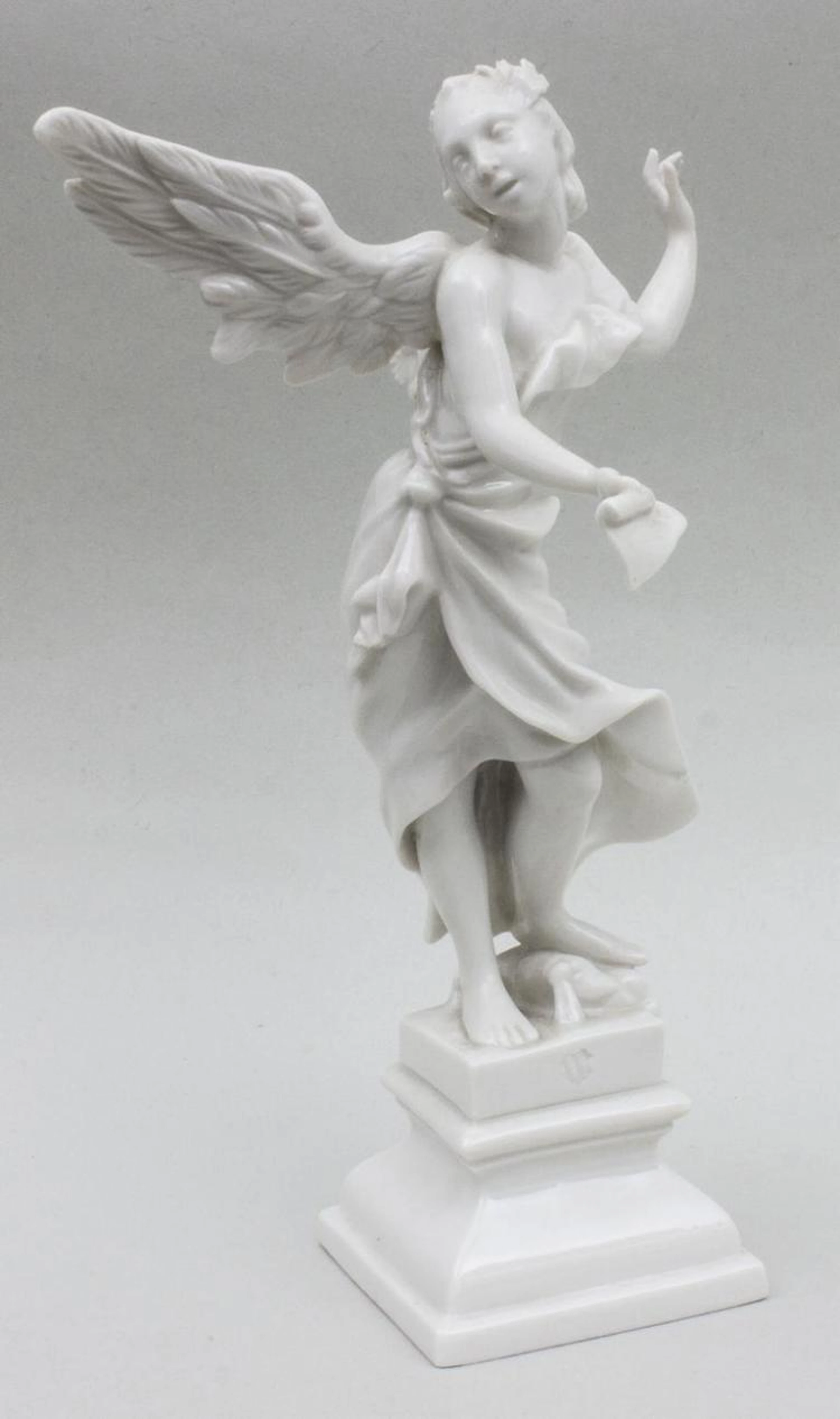 Engel mit Notenblatt, Irmintrud Ferdin-Rummel, Nymphenburg, um 1939