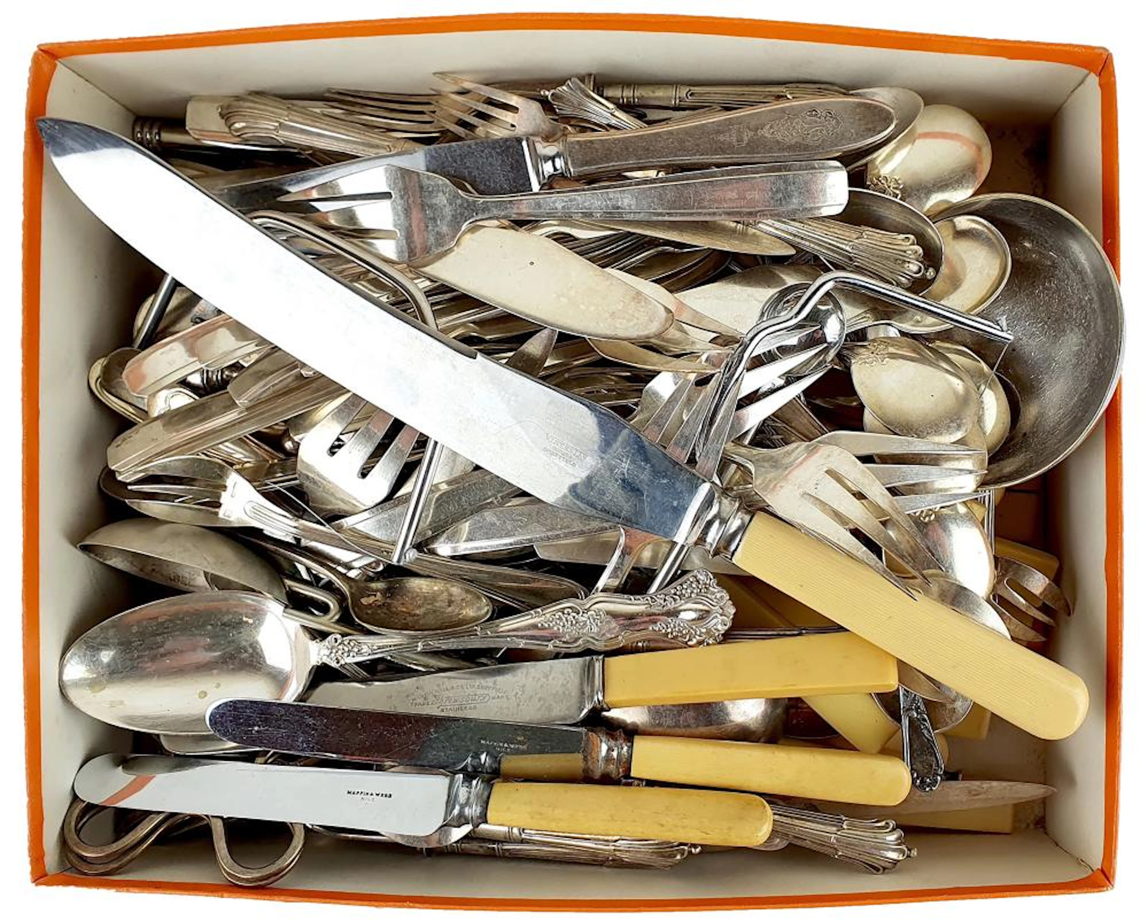 ARGENTERIE IMPORTANT LOT DE COUVERTS