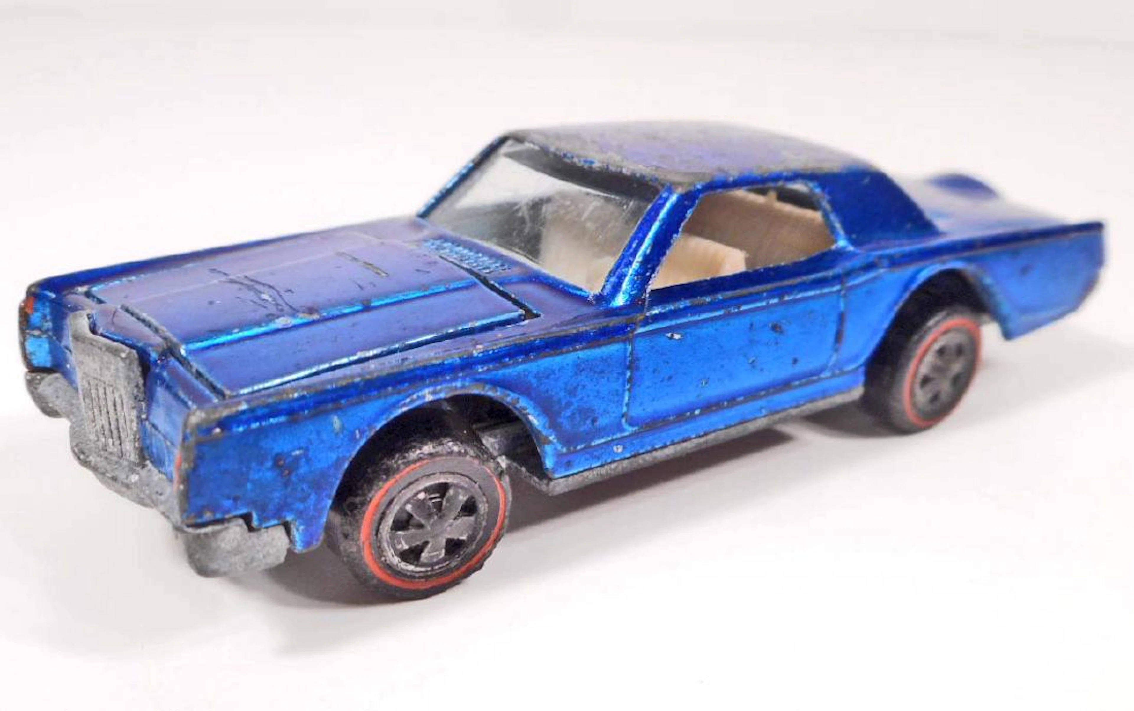 Vintage red line hot wheels continental mark iii toy