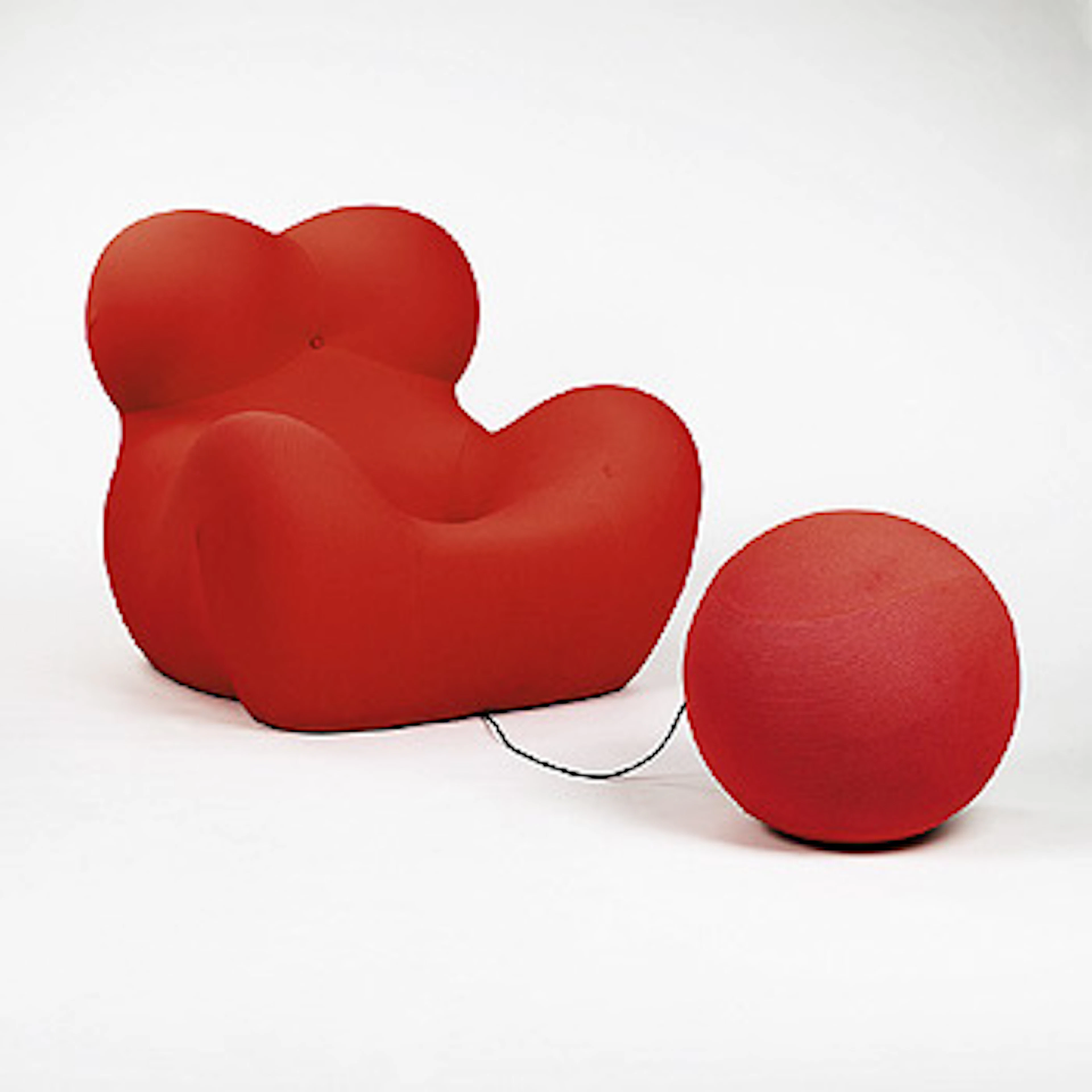 La Donne lounge and ottoman (UP5 & UP6)