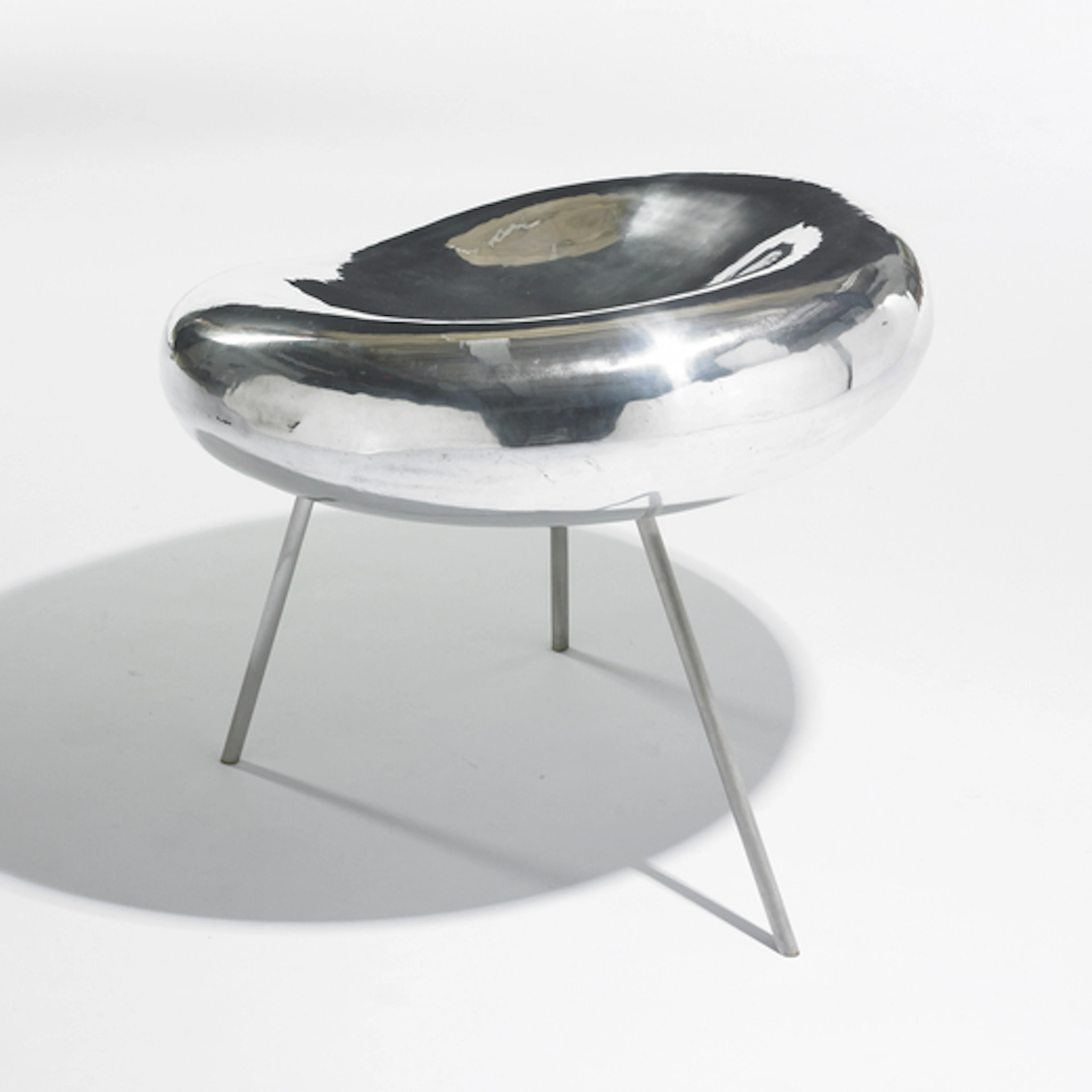 Drop chair