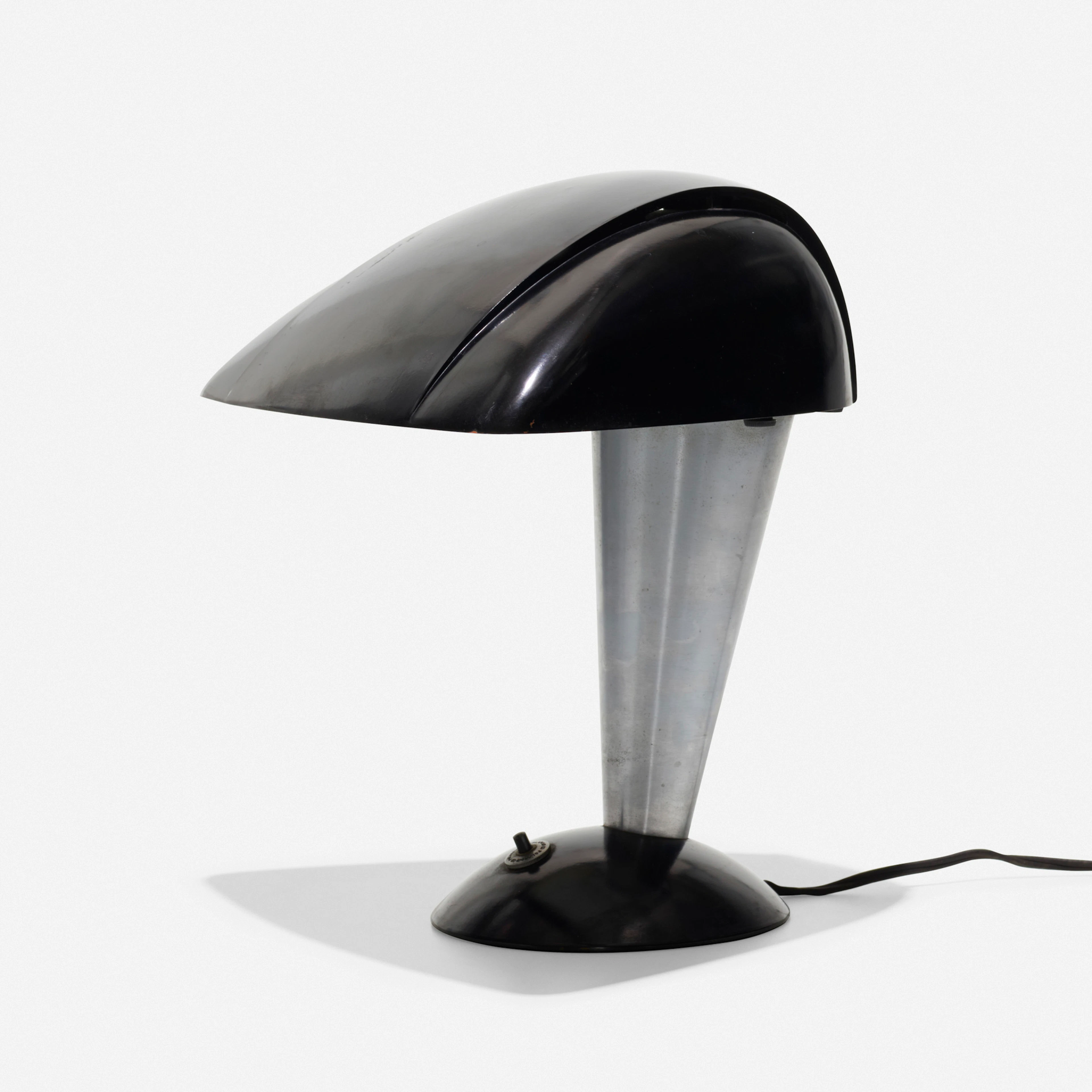 Polaroid lamp, model 114 – Walter Dorwin Teague