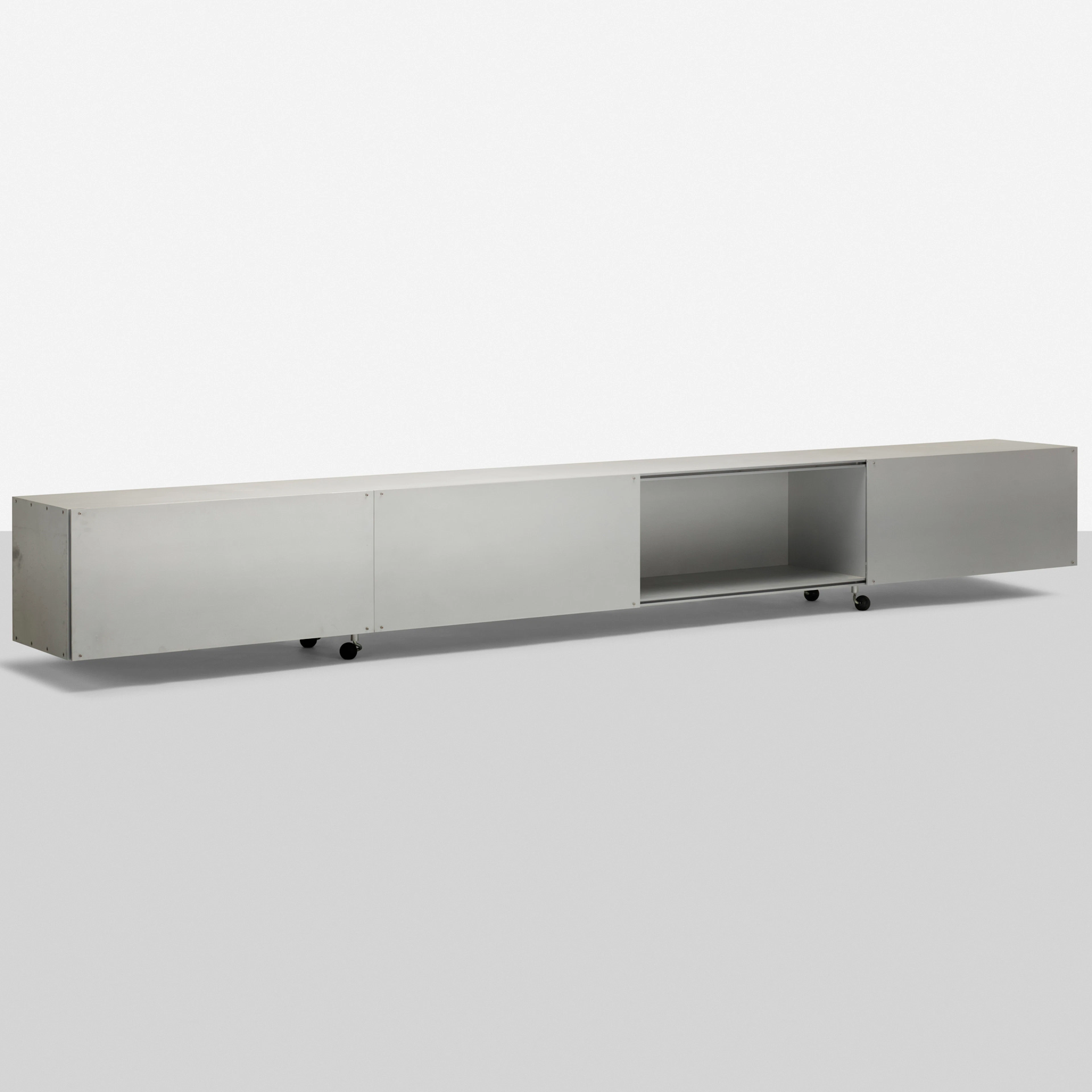 LK 94 low cabinet on wheels – Maarten van Severen
