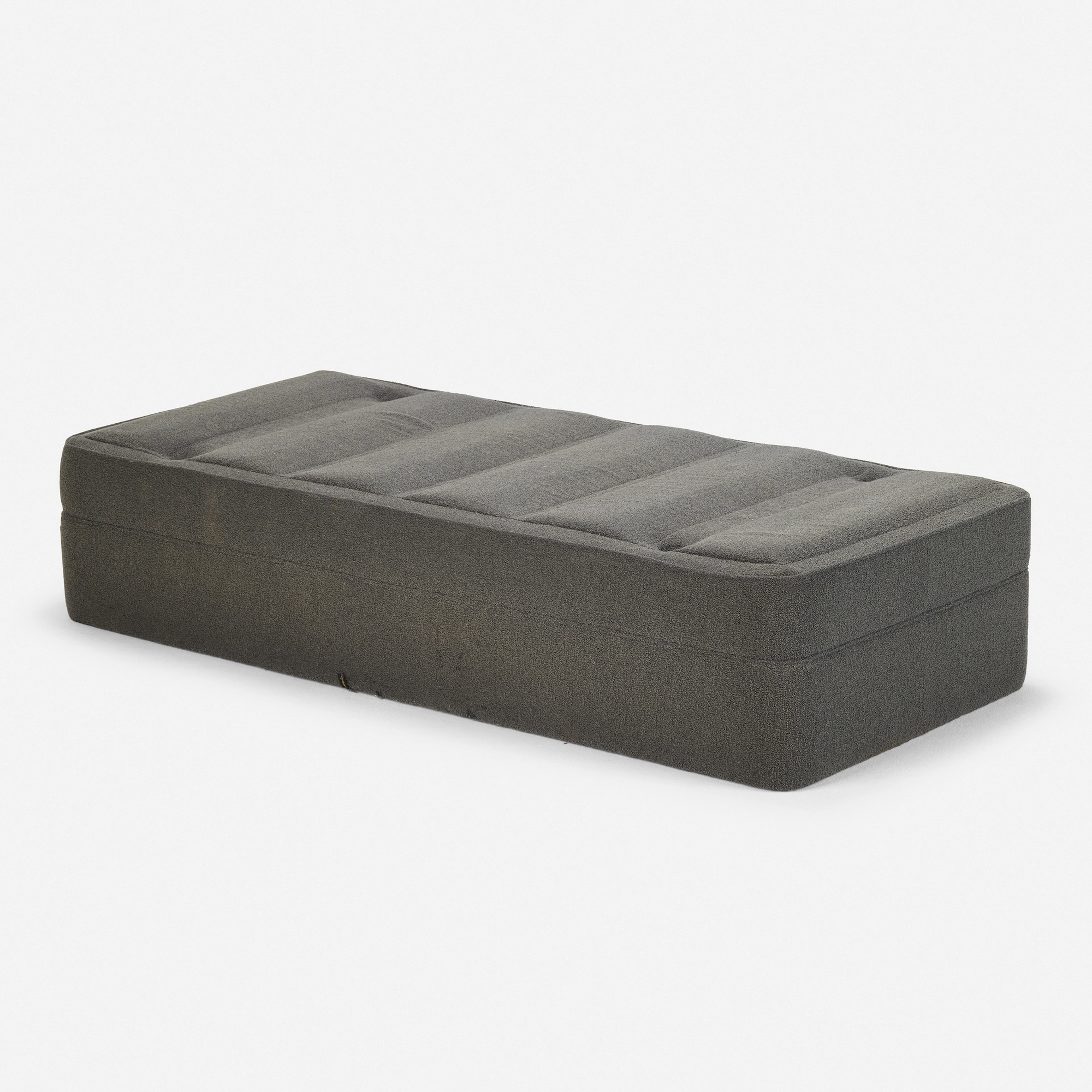 daybed – Rachel Whiteread