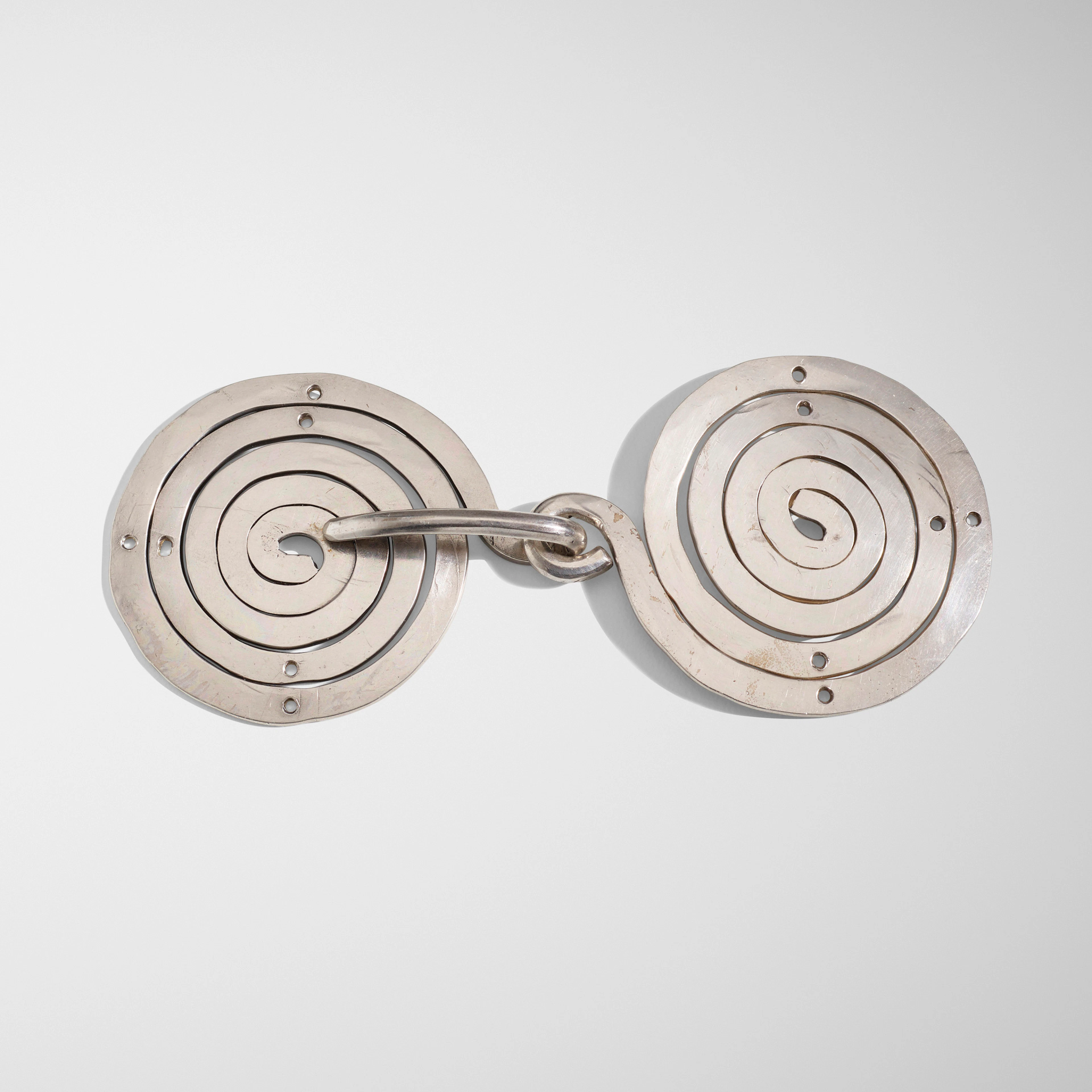 Untitled (Double Spiral Belt Buckle) – Alexander Calder