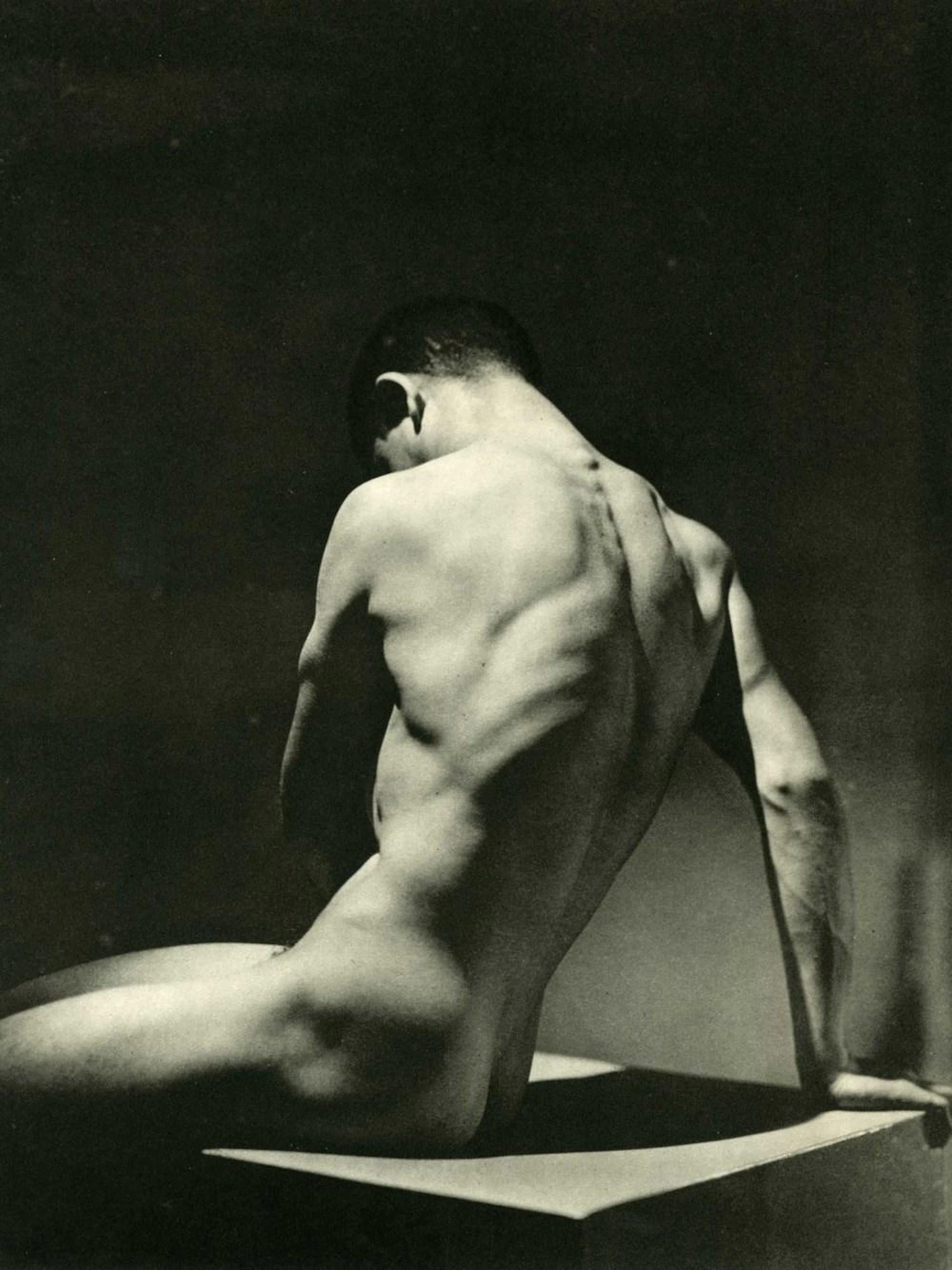 GEORGE HOYNINGEN-HUENE - Physique - Nude Male - Original vintage photogravure