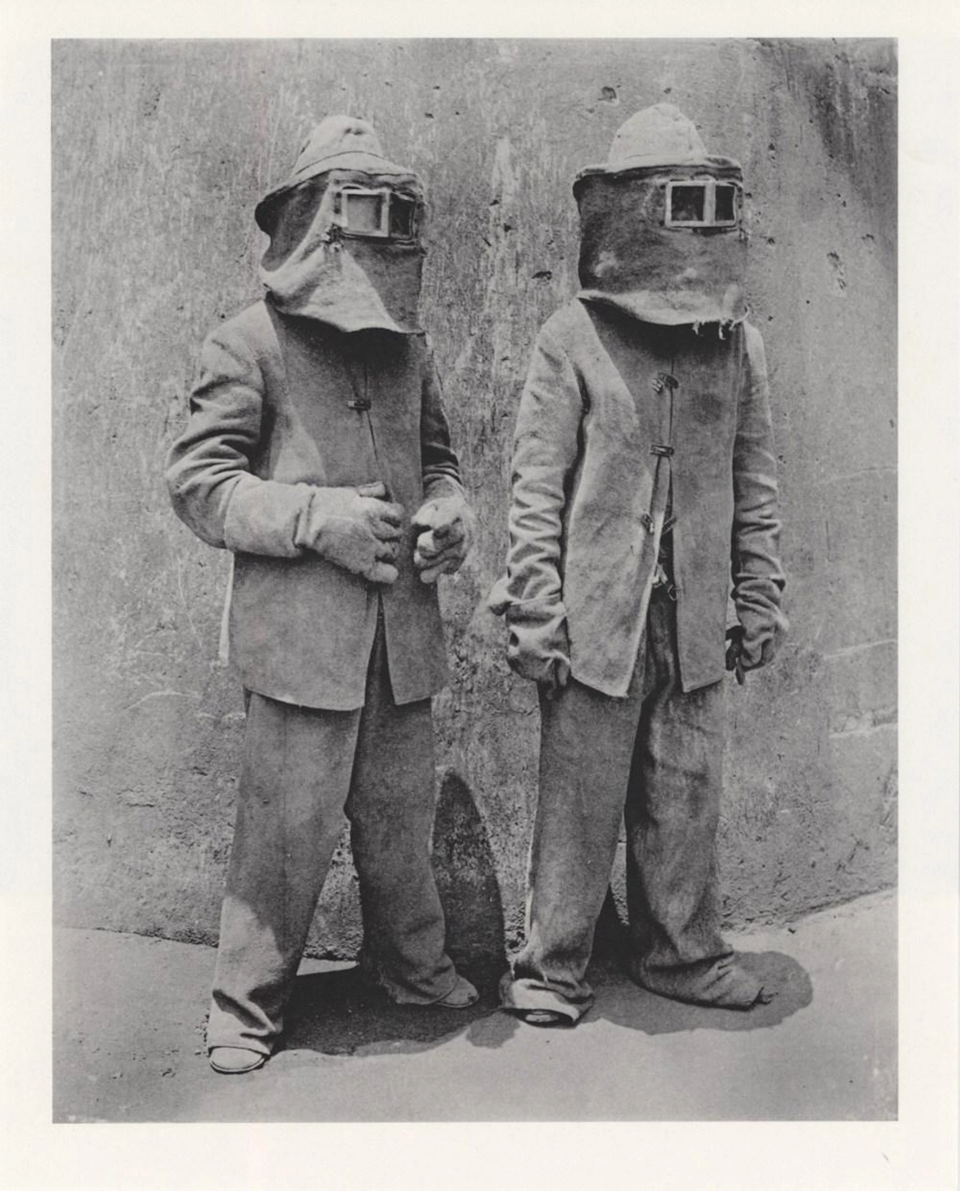 MANUEL ALVAREZ BRAVO - Trabajadores del Fuego - Original photogravure