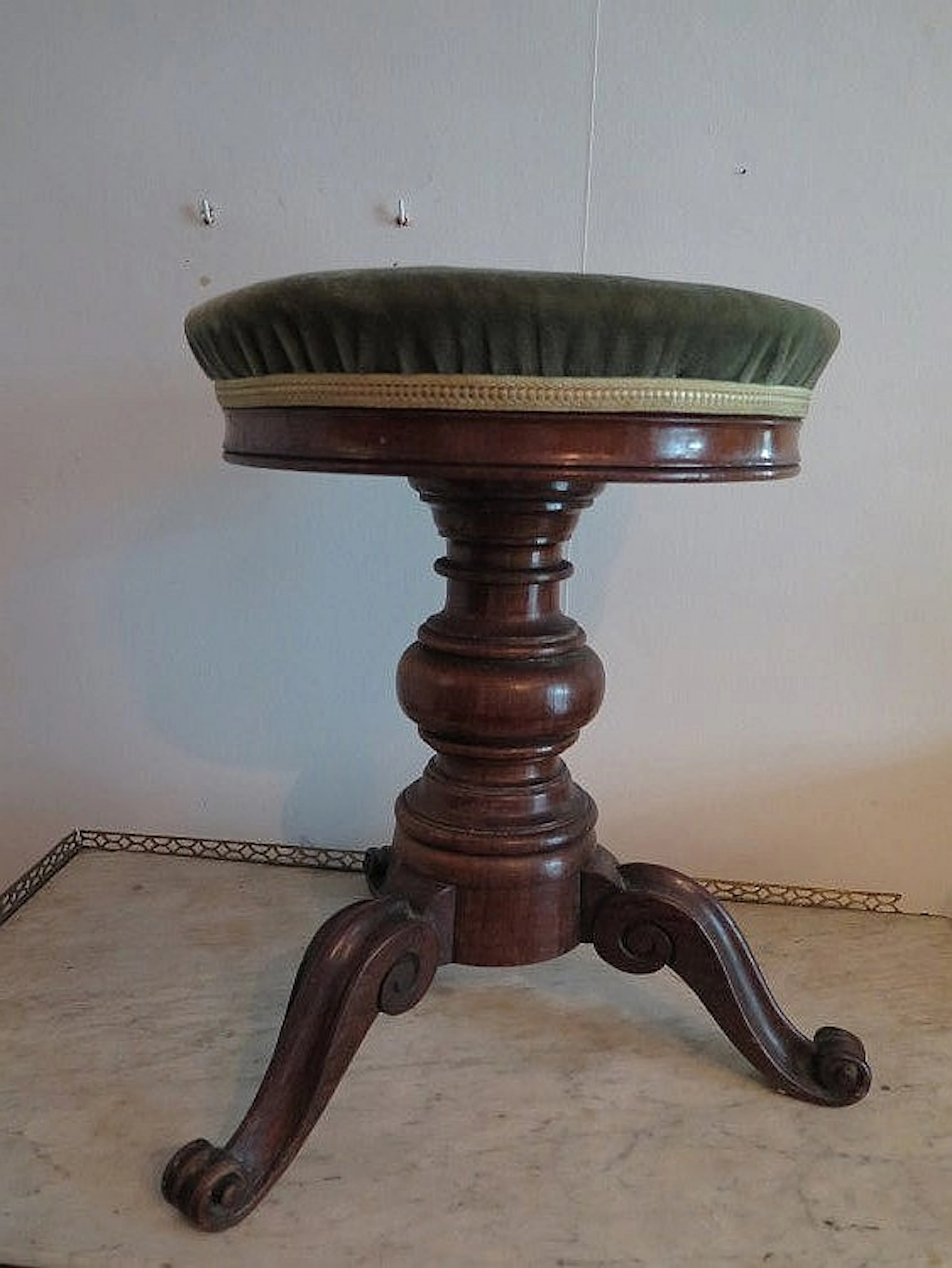 Tabouret de piano en palissandre