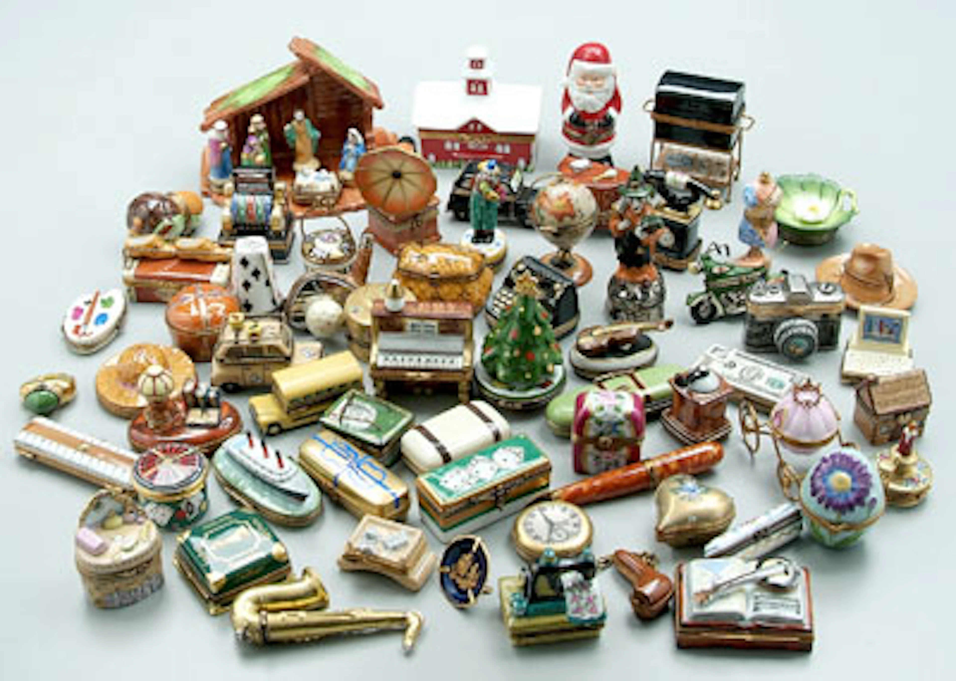 69 painted Limoges porcelain boxes: cameras