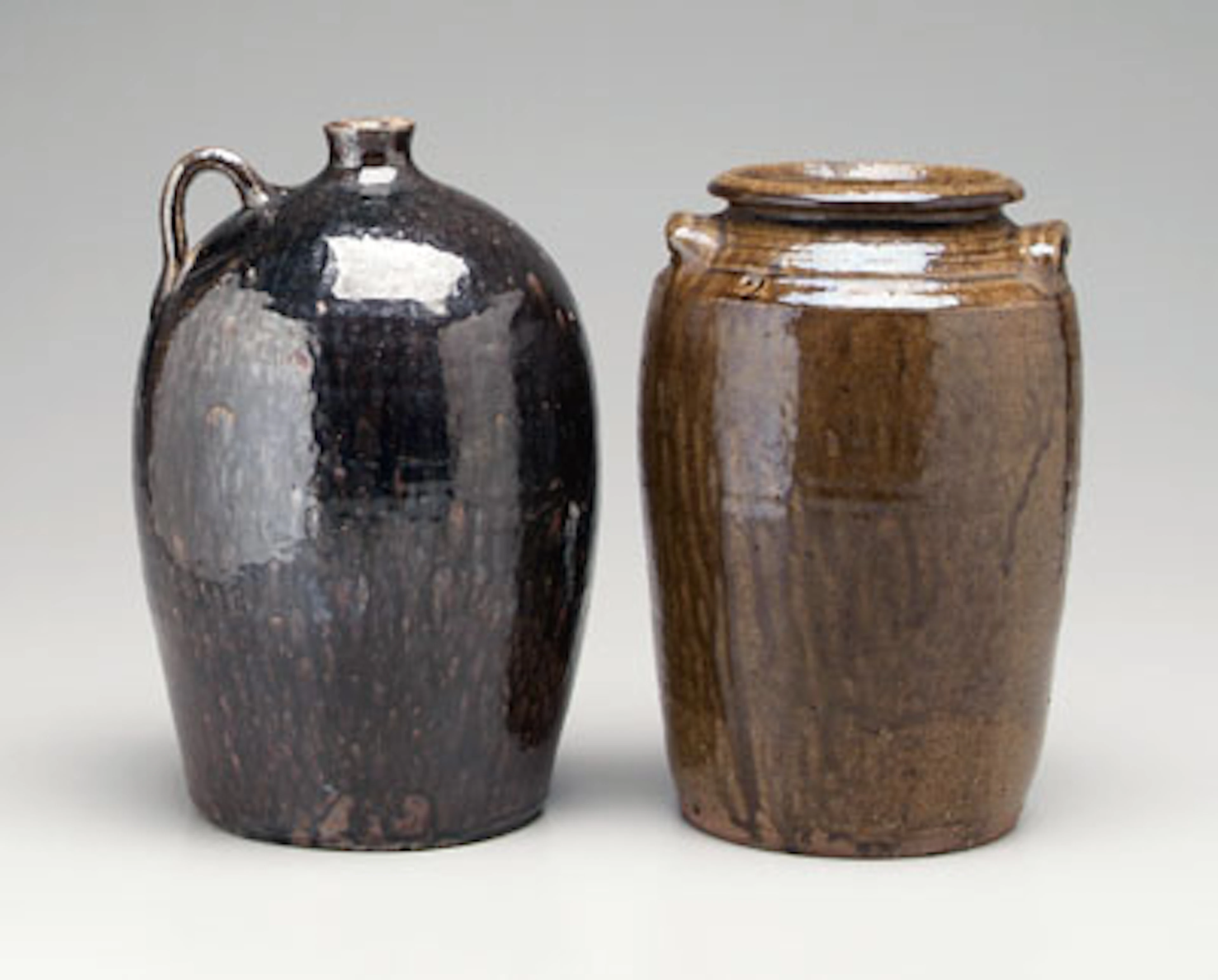 Two Georgia stoneware pots: