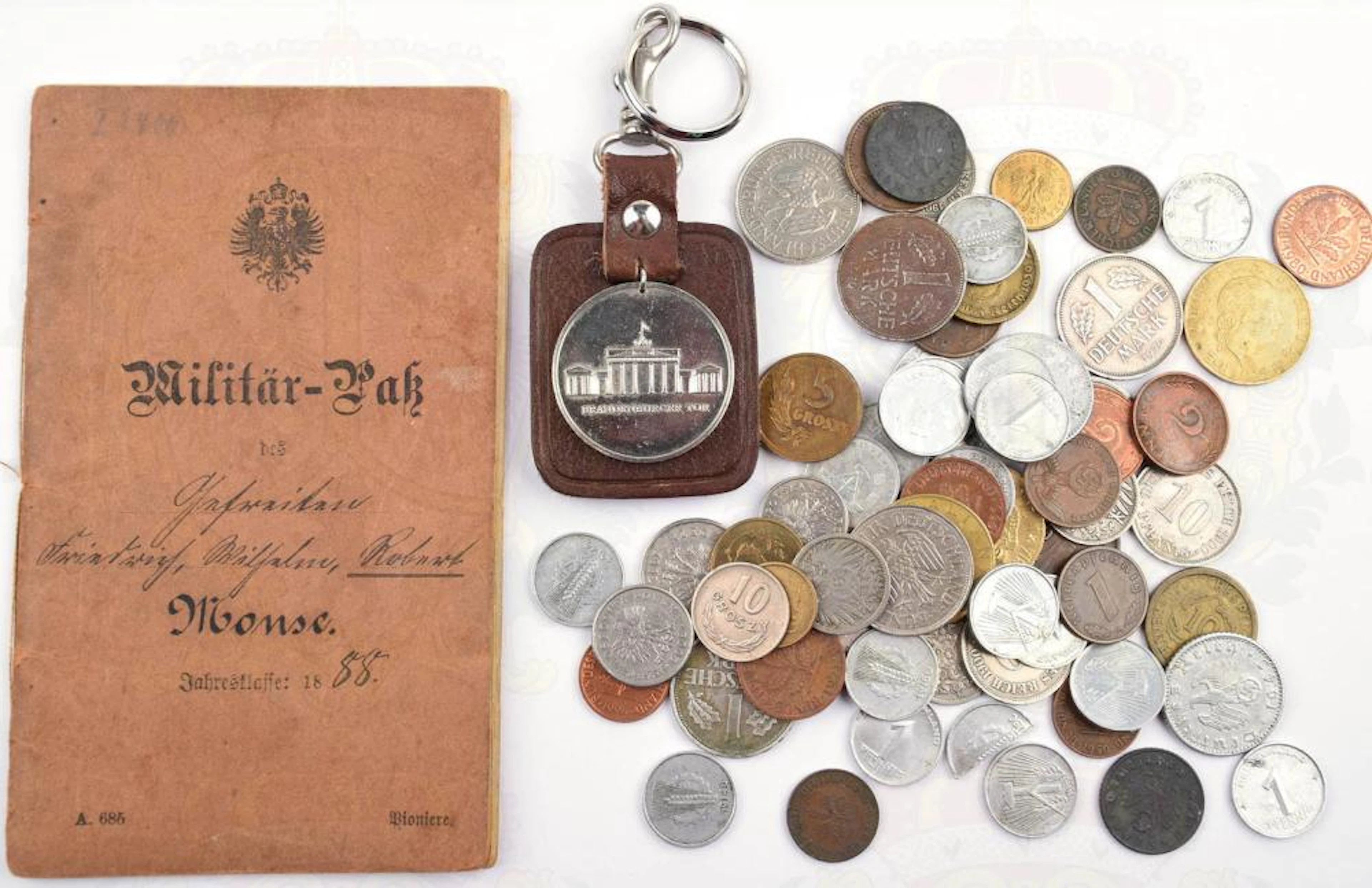 MILITÄRPASS PIONIER UND 63 MÜNZEN, Mil.-Paß Gefr. Niederschles. Pionier-Btl