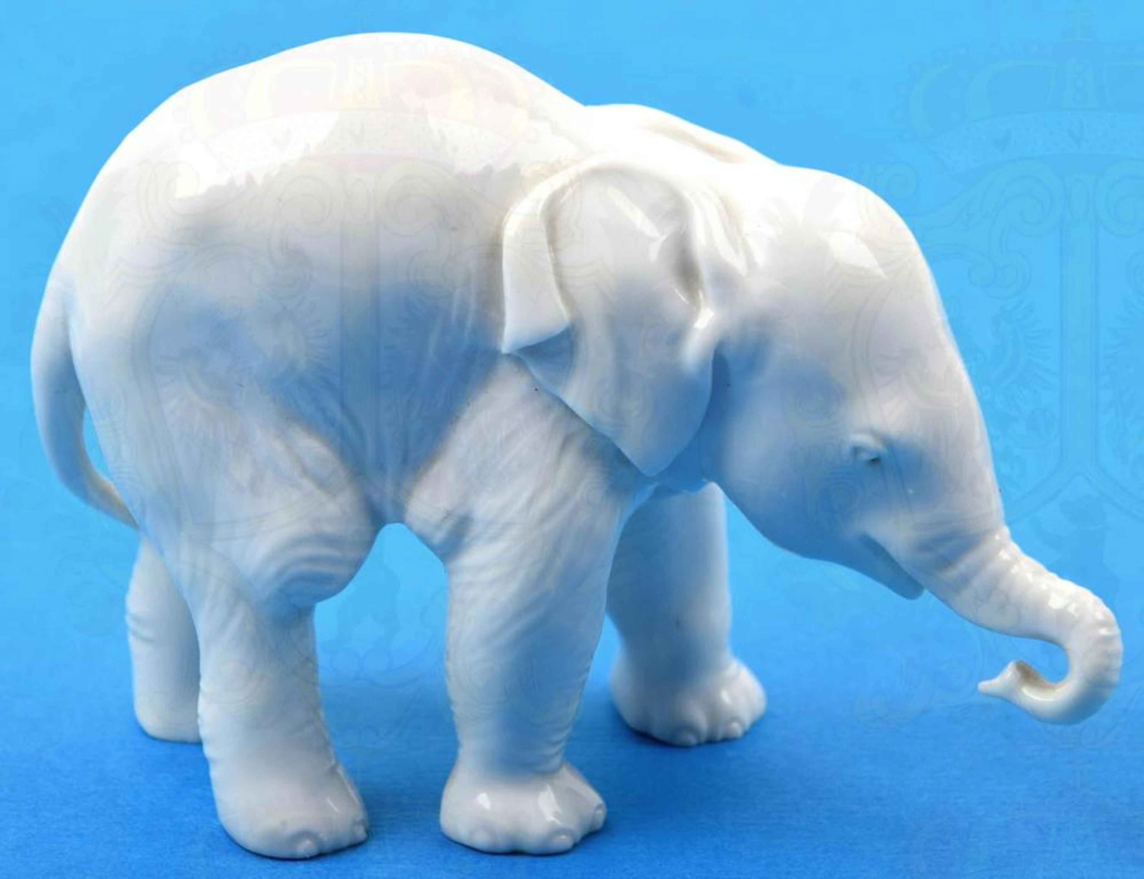 ALLACH TIERFIGUR - KLEINER ELEFANT