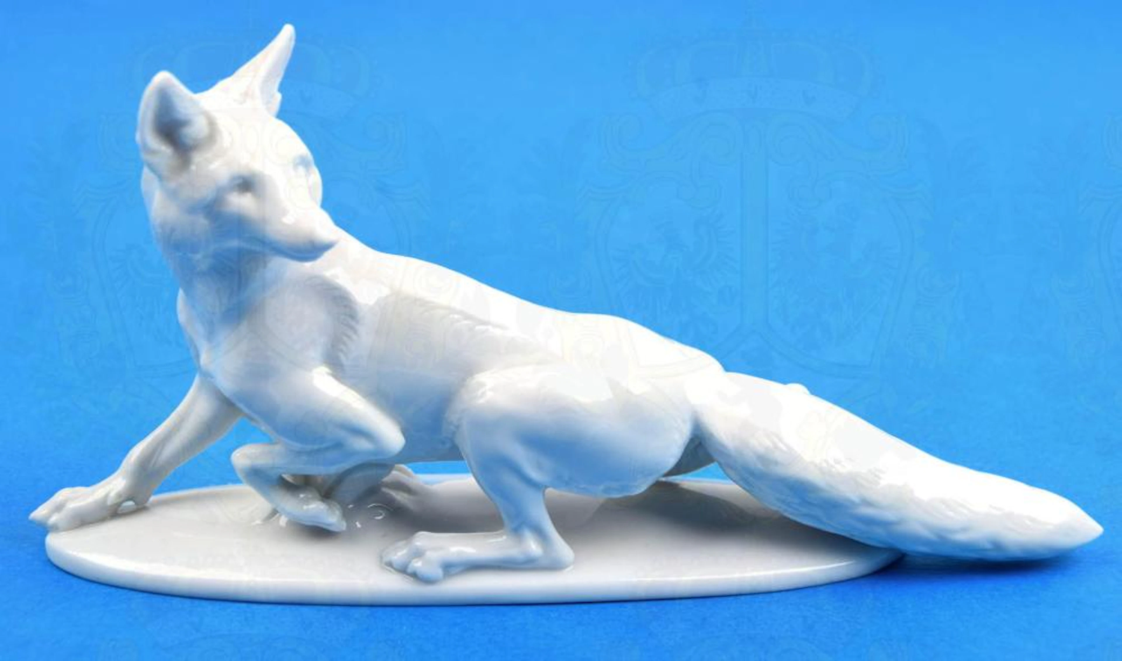 ALLACH FIGURINE OF A CREEPING FOX