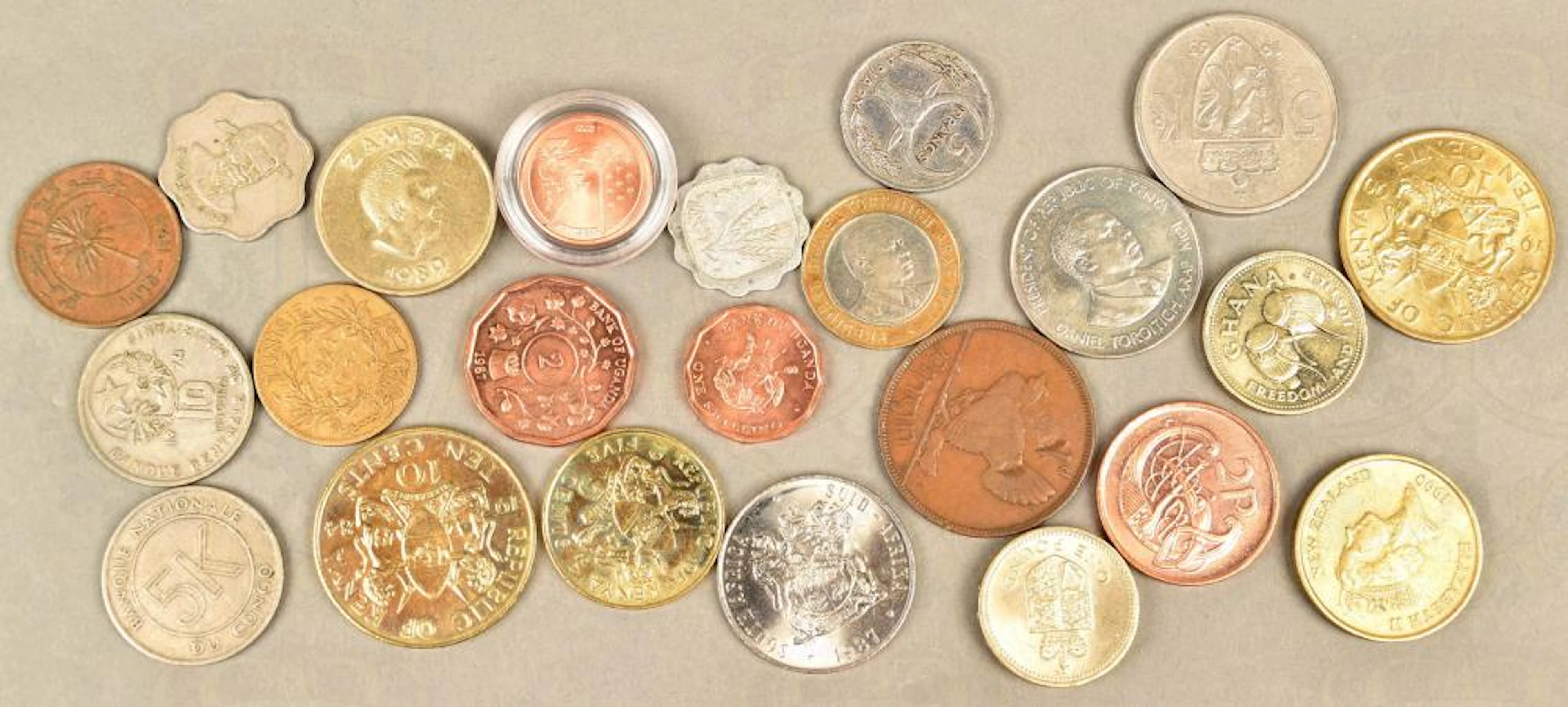 380 MÜNZEN AMERIKA, EUROPA, ASIEN UND AFRIKA