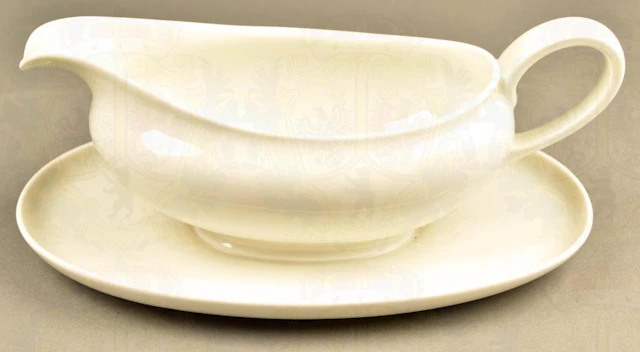 Allach porcelain sauce boat