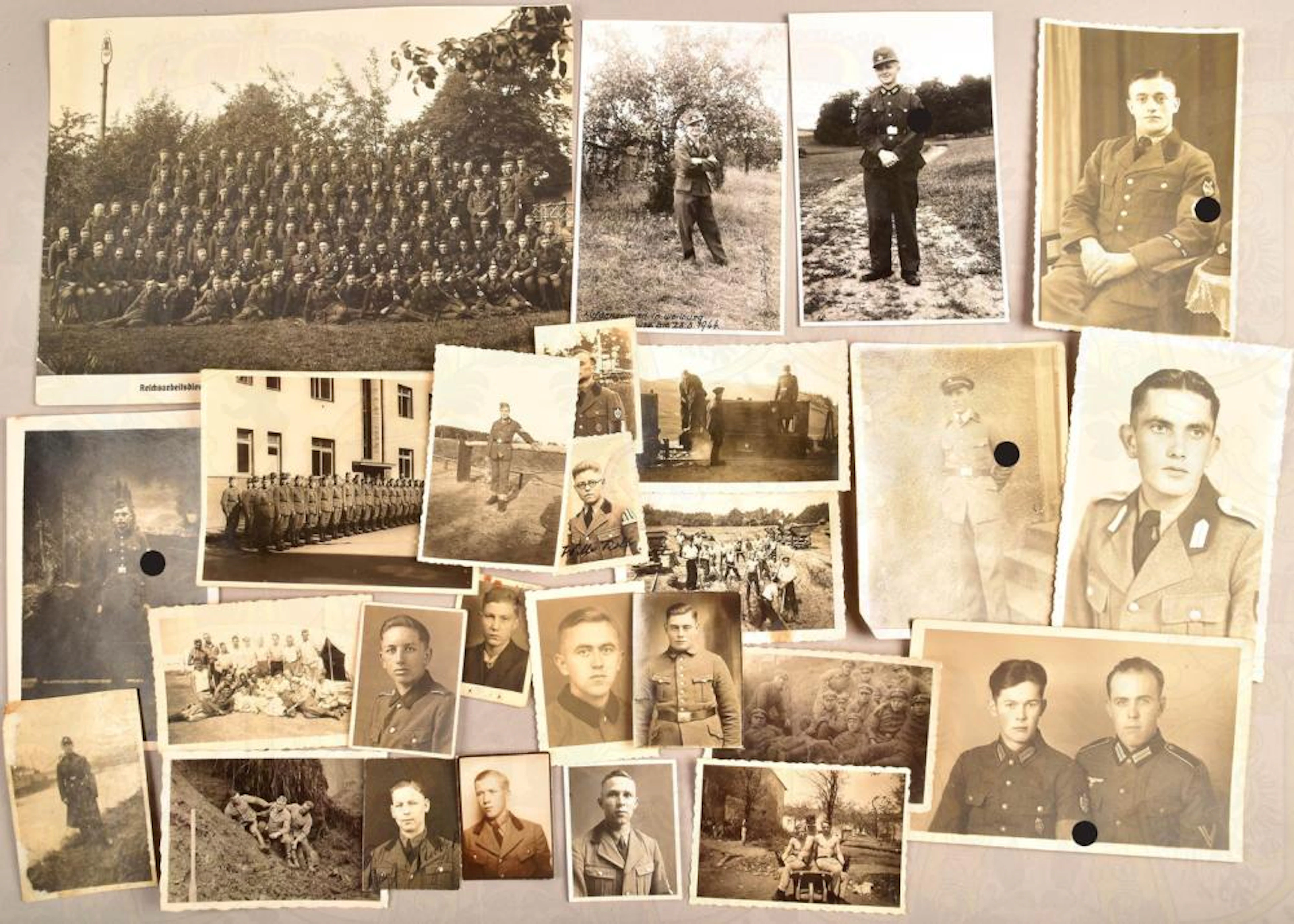 40 FOTOS RAD MÄNNLICHE JUGEND 40 PHOTOGRAPHS REICH LABOUR SERVICE 1933-1944