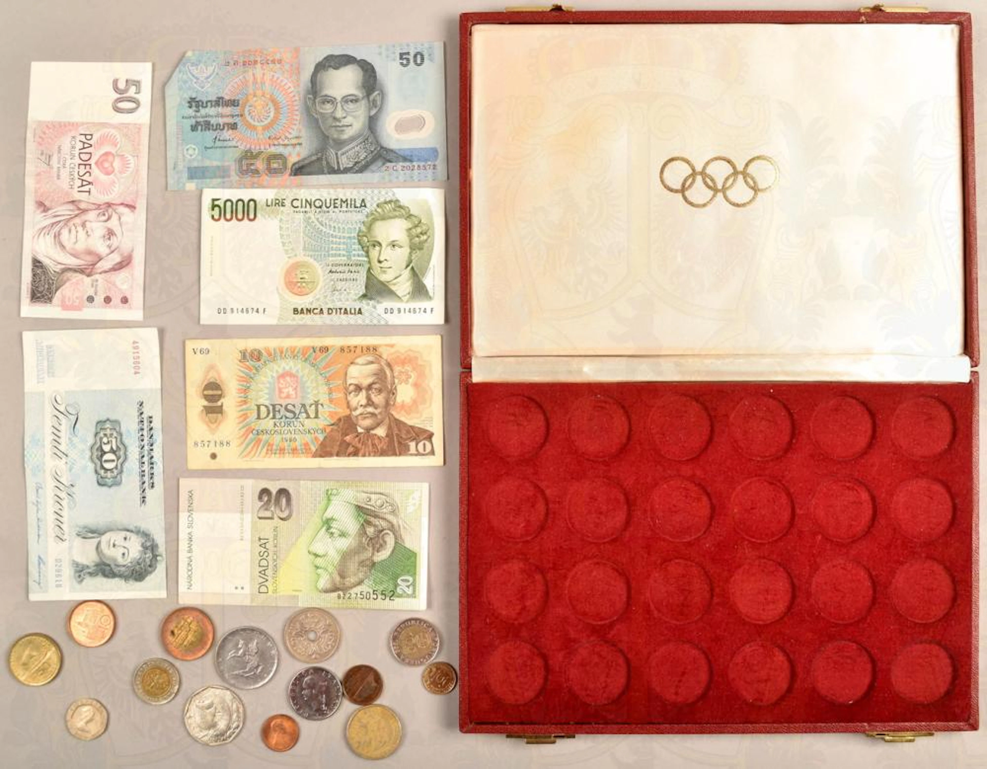 520 MÜNZEN UND BANKNOTEN INTERNATIONAL 1914-2011 520...