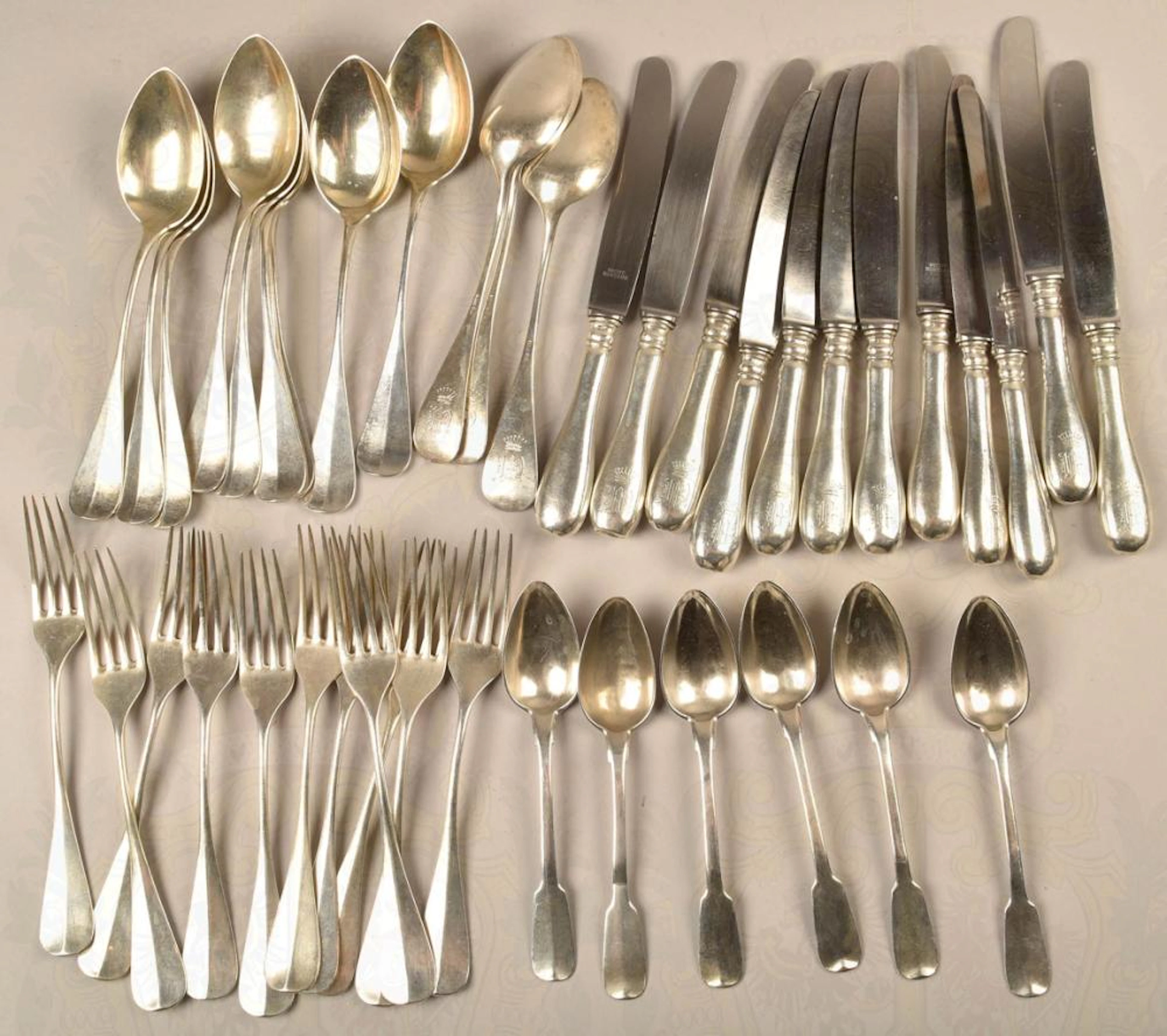 Großes Silberbesteck 40 pieces silver cutlery with 800 silver hallmark