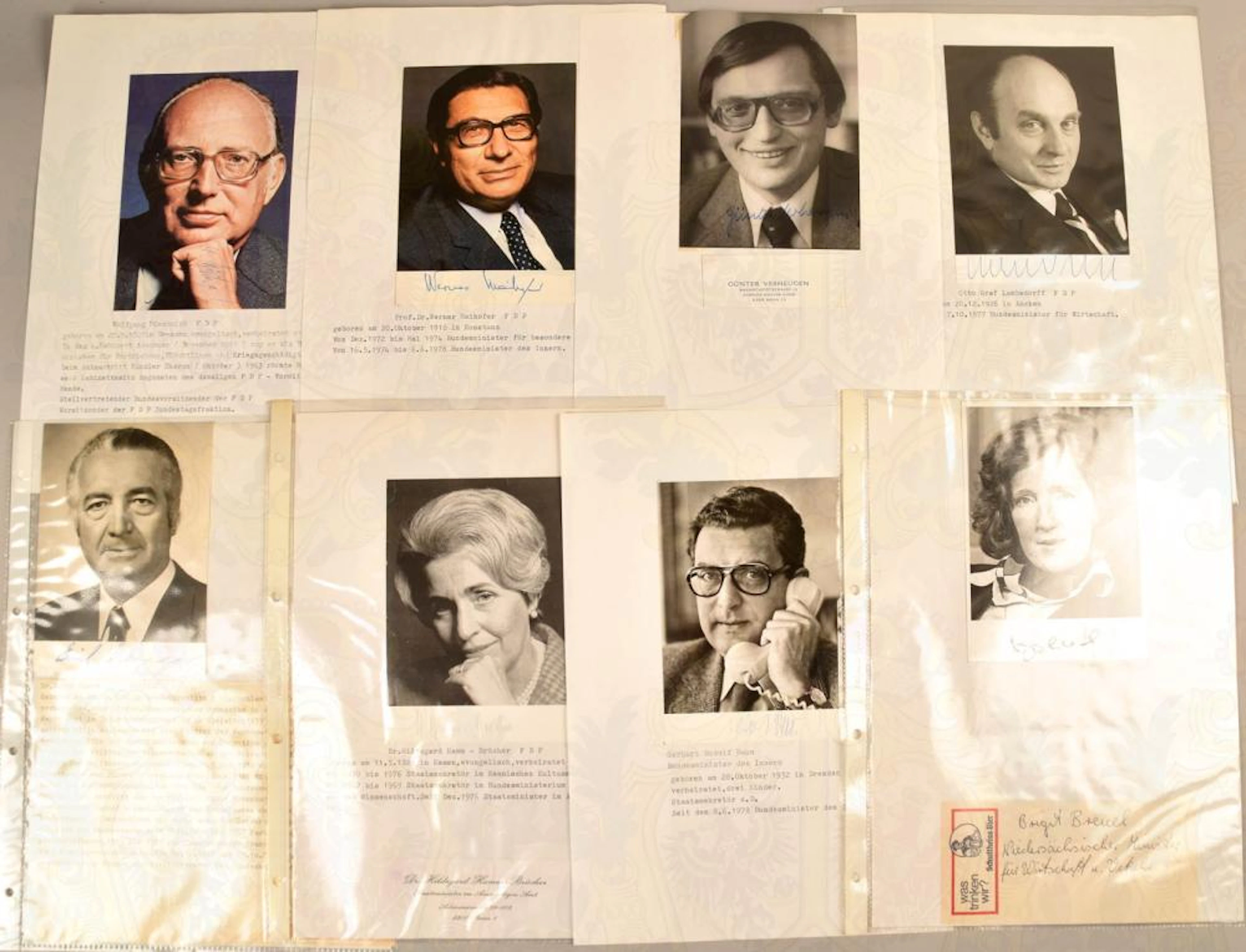 30 Unterschriften Politiker und Politikerinnen 30...