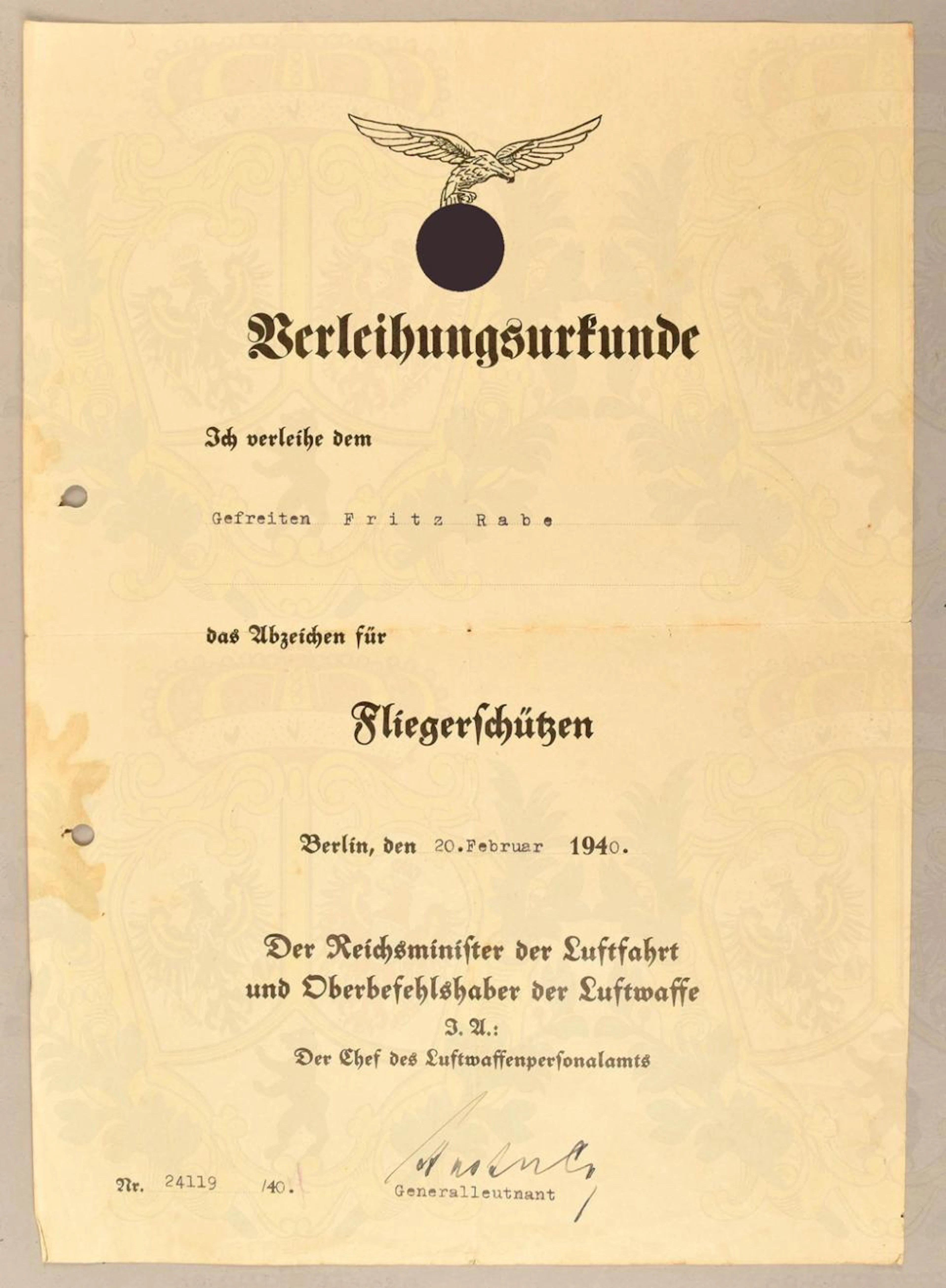 Verleihungsurkunde zum Fliegerschützenabzeichen Air...