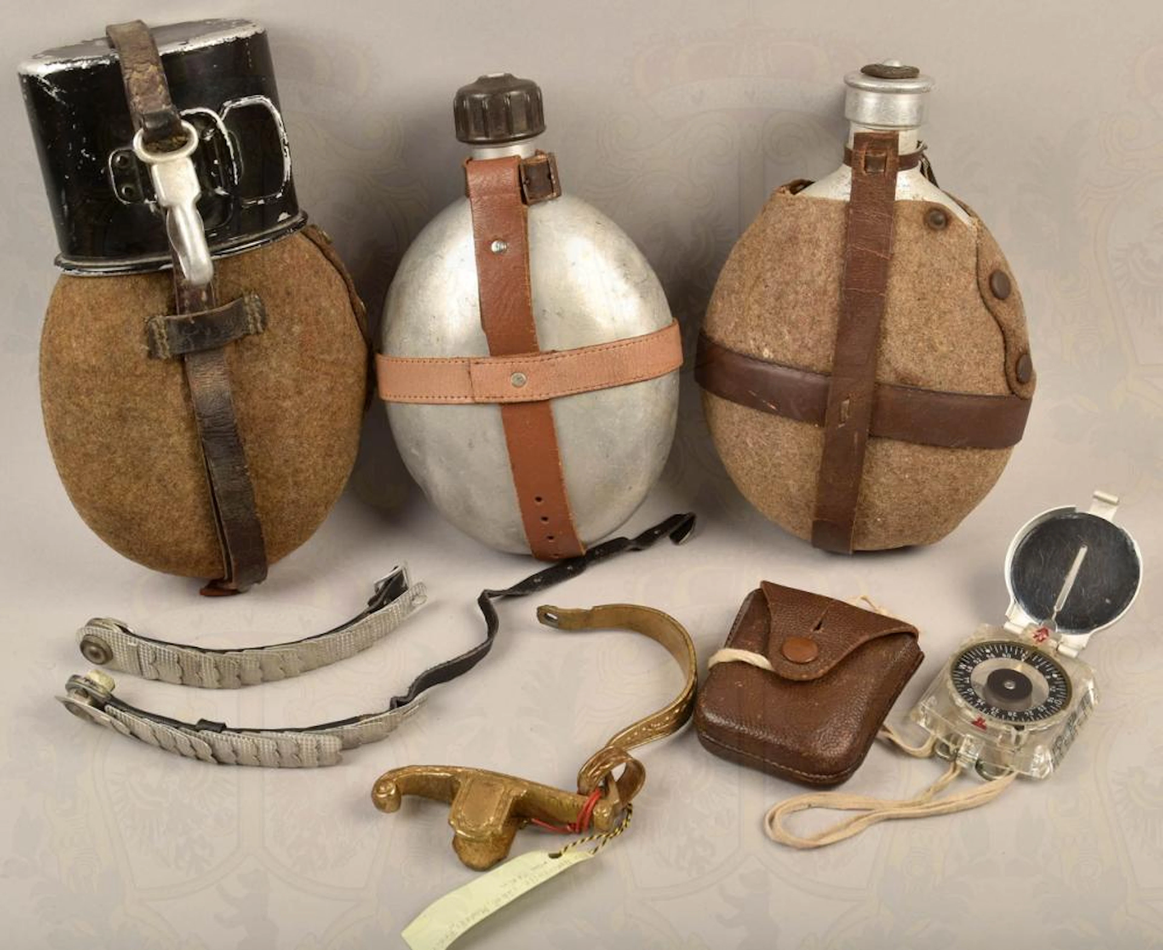 Konvolut Ausrüstung und Uniformteile