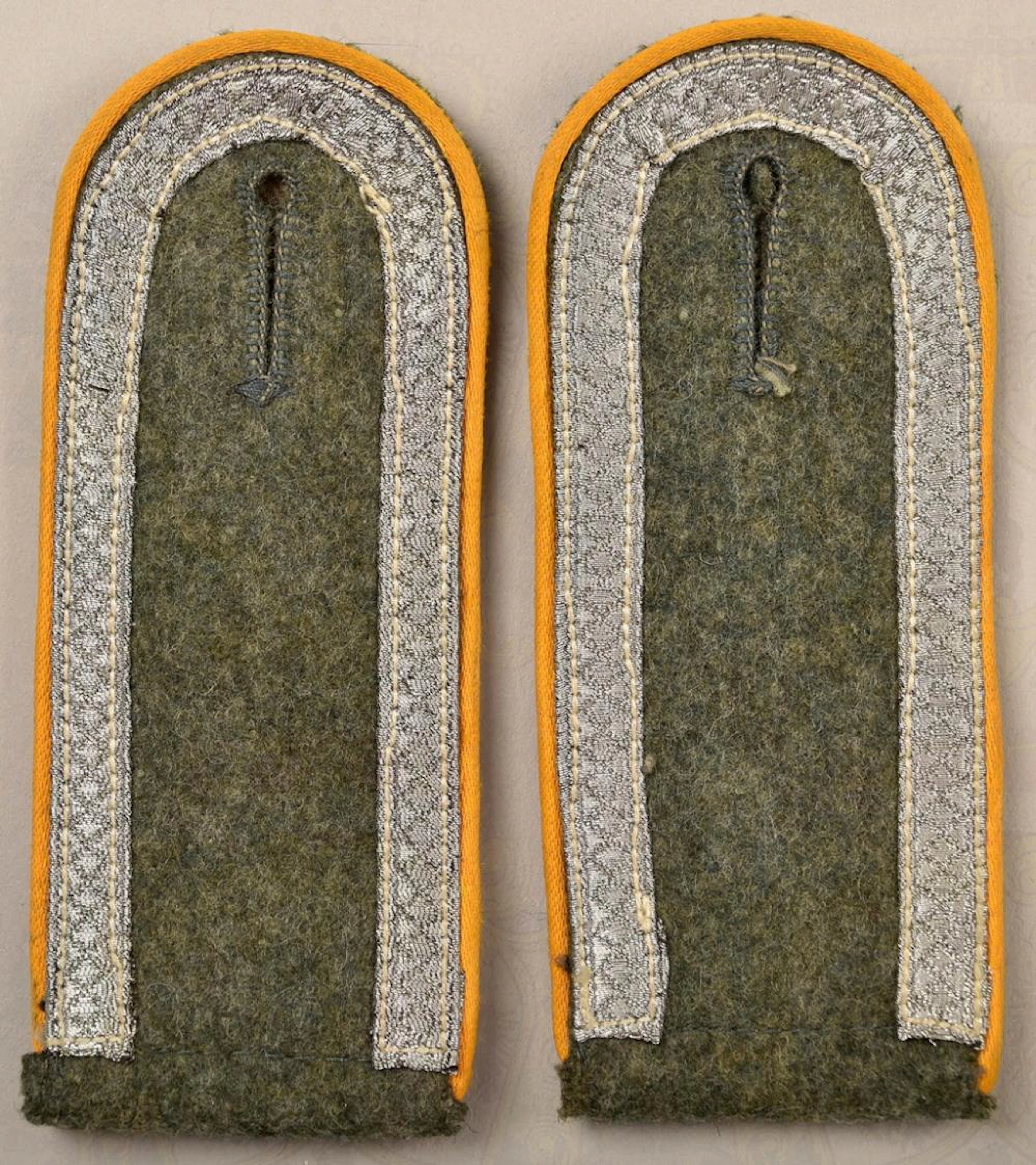 2 Schulterklappen Unteroffizier der Kavallerie