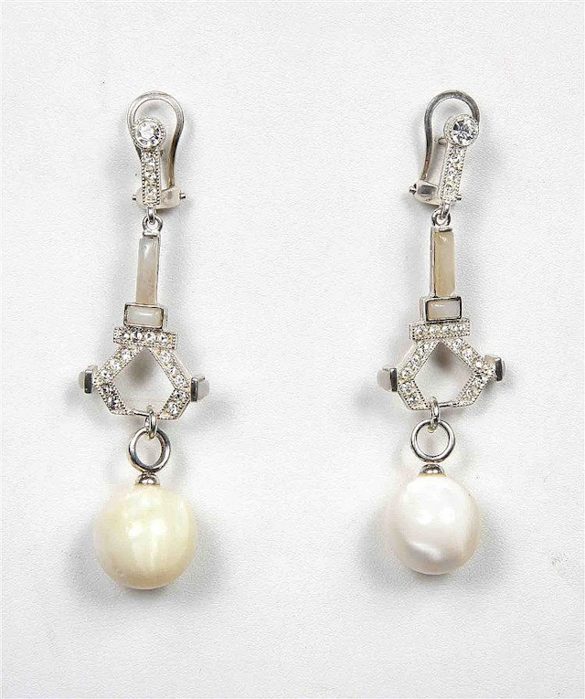 A PAIR OF CHARO MARÍN EARRINGS