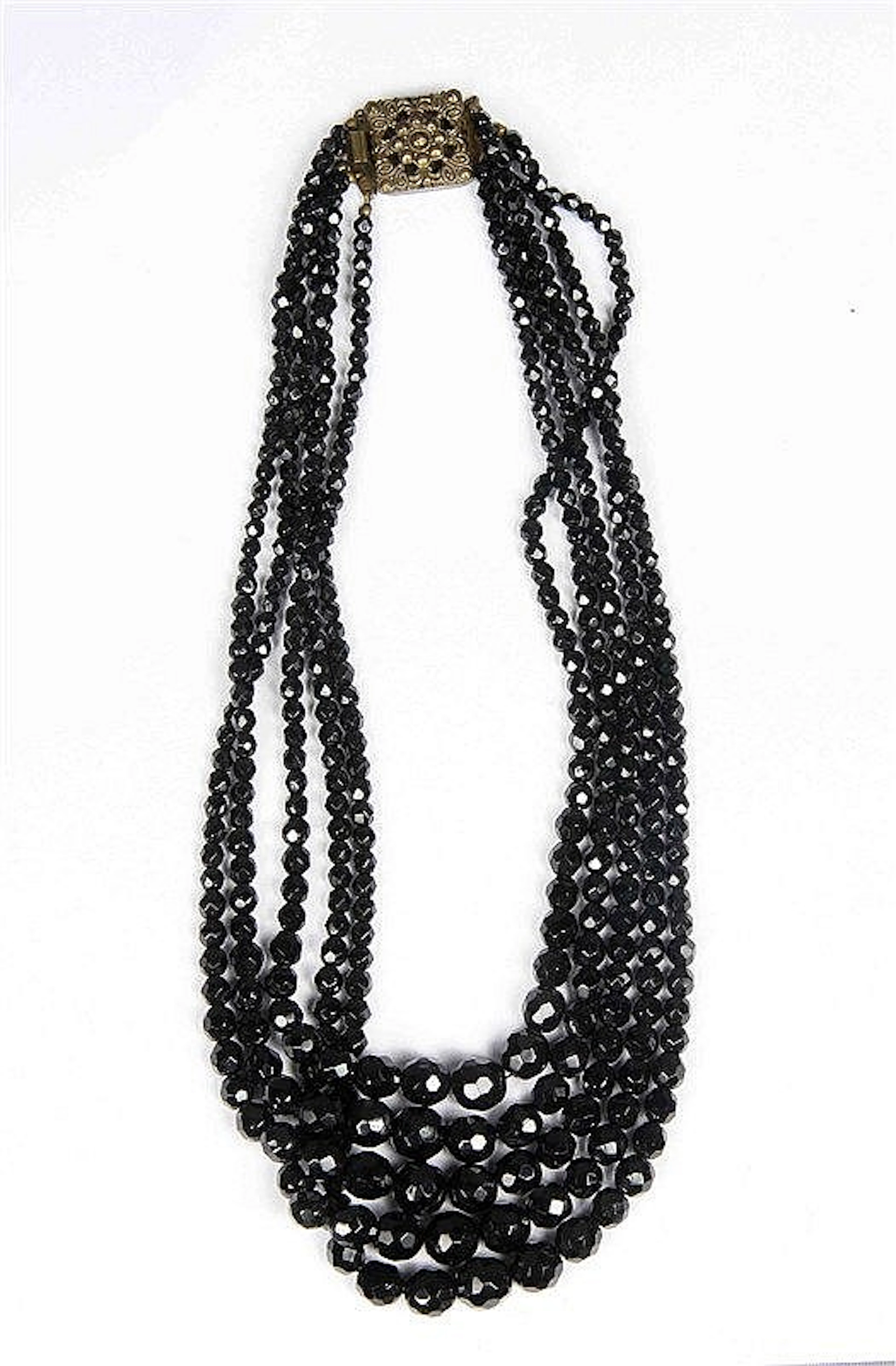 AN ANTIQUE JET NECKLACE