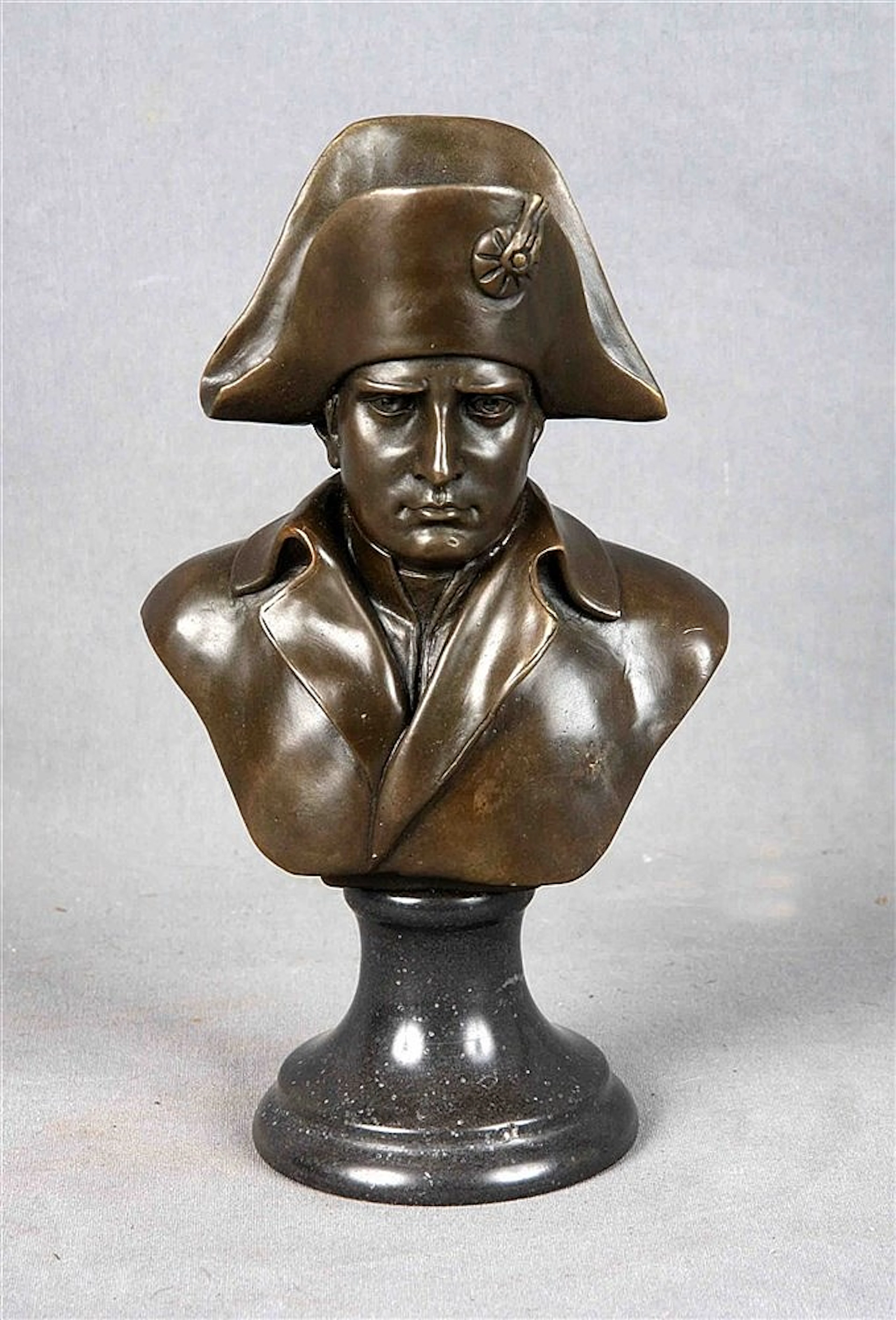 CÁNOVA, A. “Napoleón Bonaparte”. Contemporary sculpture in b