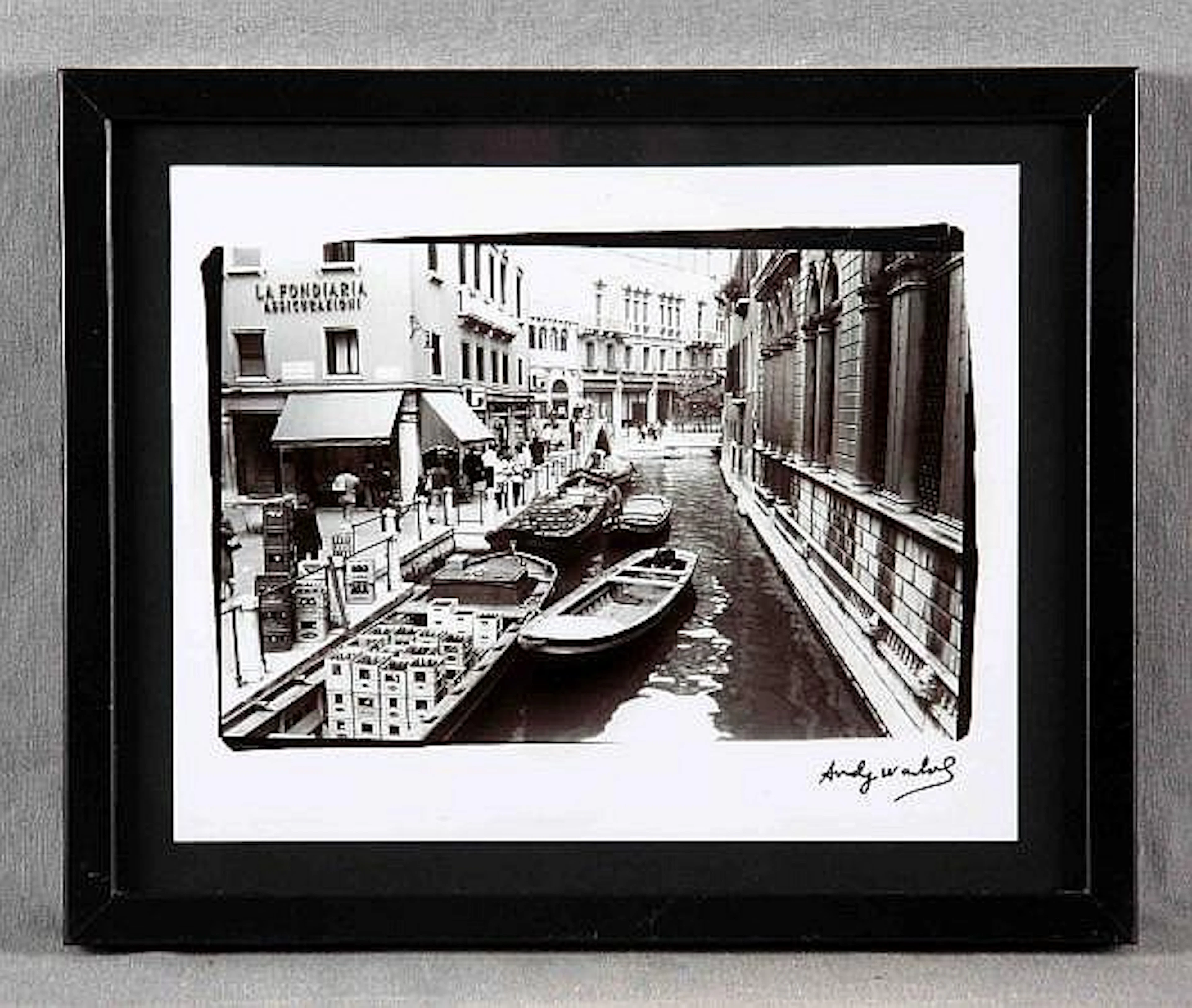 WARHOL, ANDY (1928-1987). ?Venetian Canal?. Fotografía blanco y negro. Con