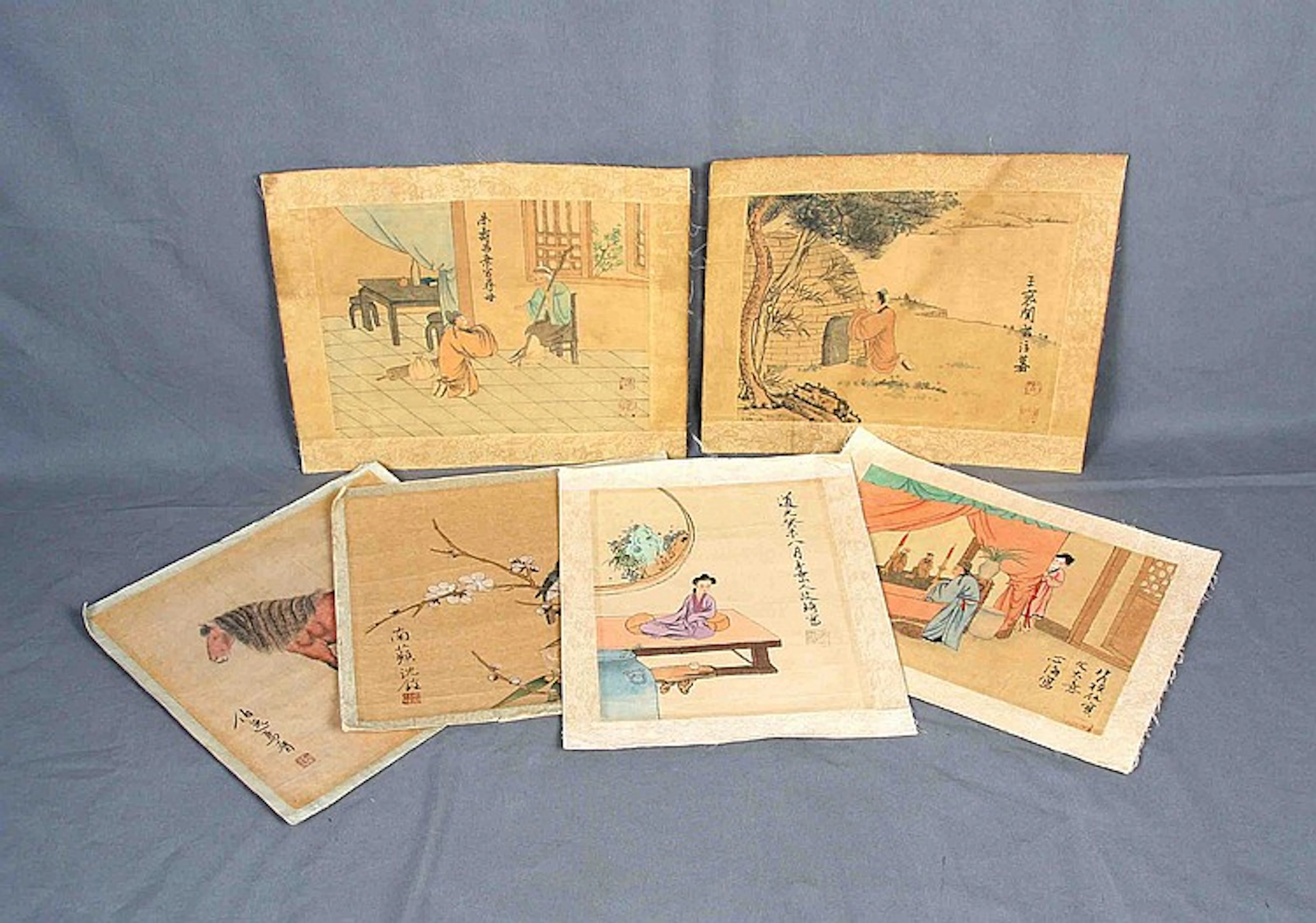 Lote de seis pinturas de artistas chinos sobre papel pegado