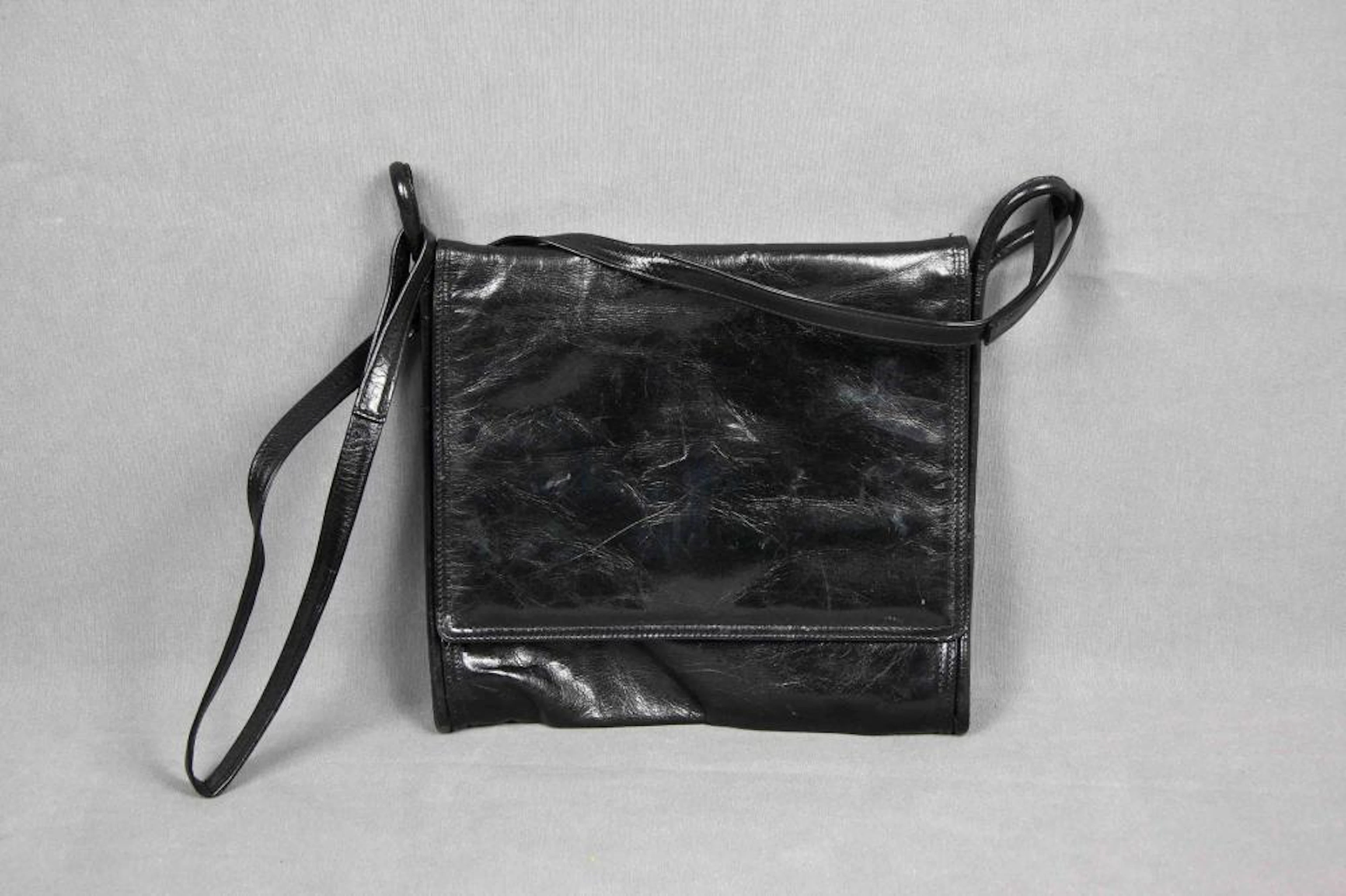Bolso vintage de la firma italiana BOTTEGA VENETA