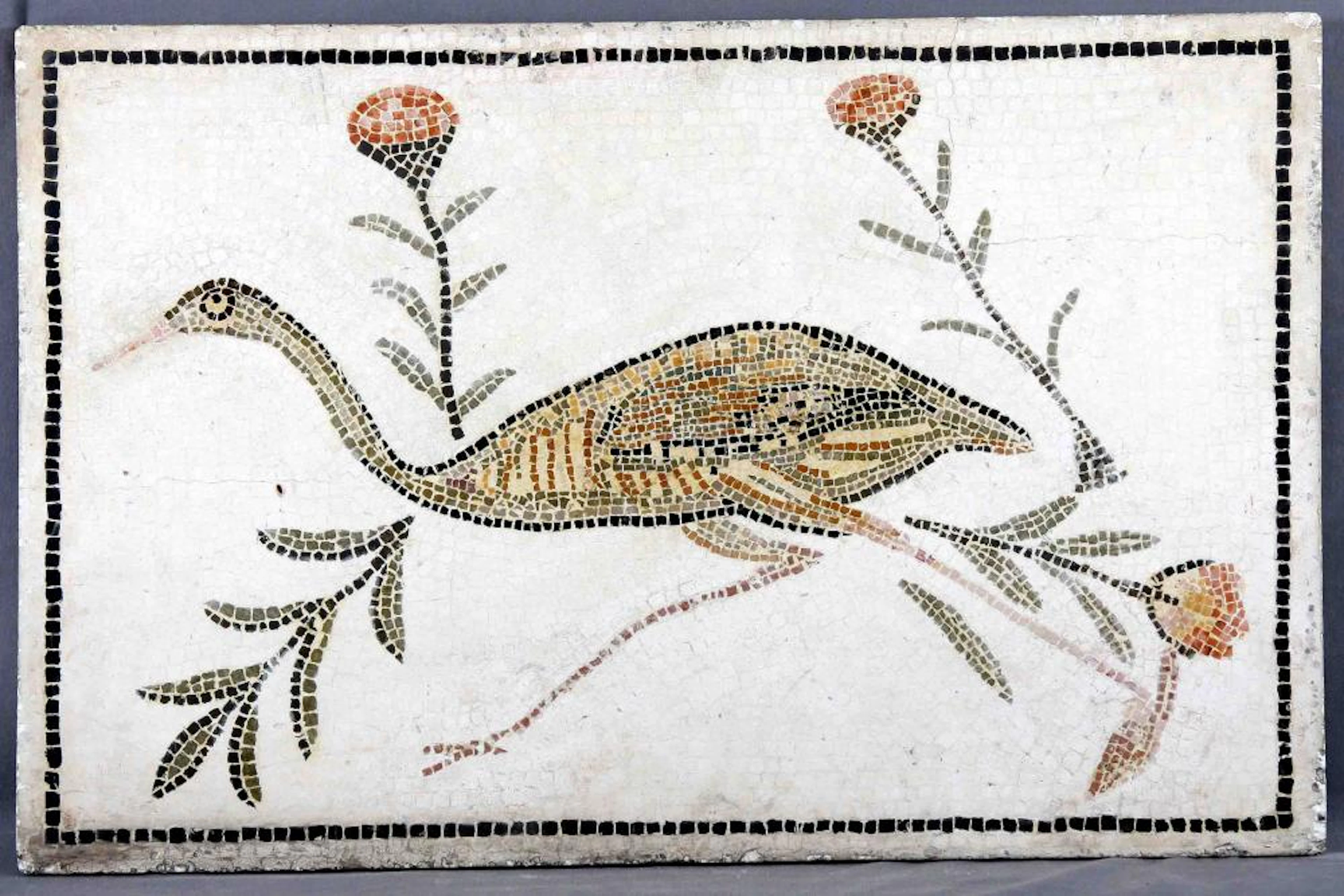 Mosaico. De estilo romano, reproduciendo figura de