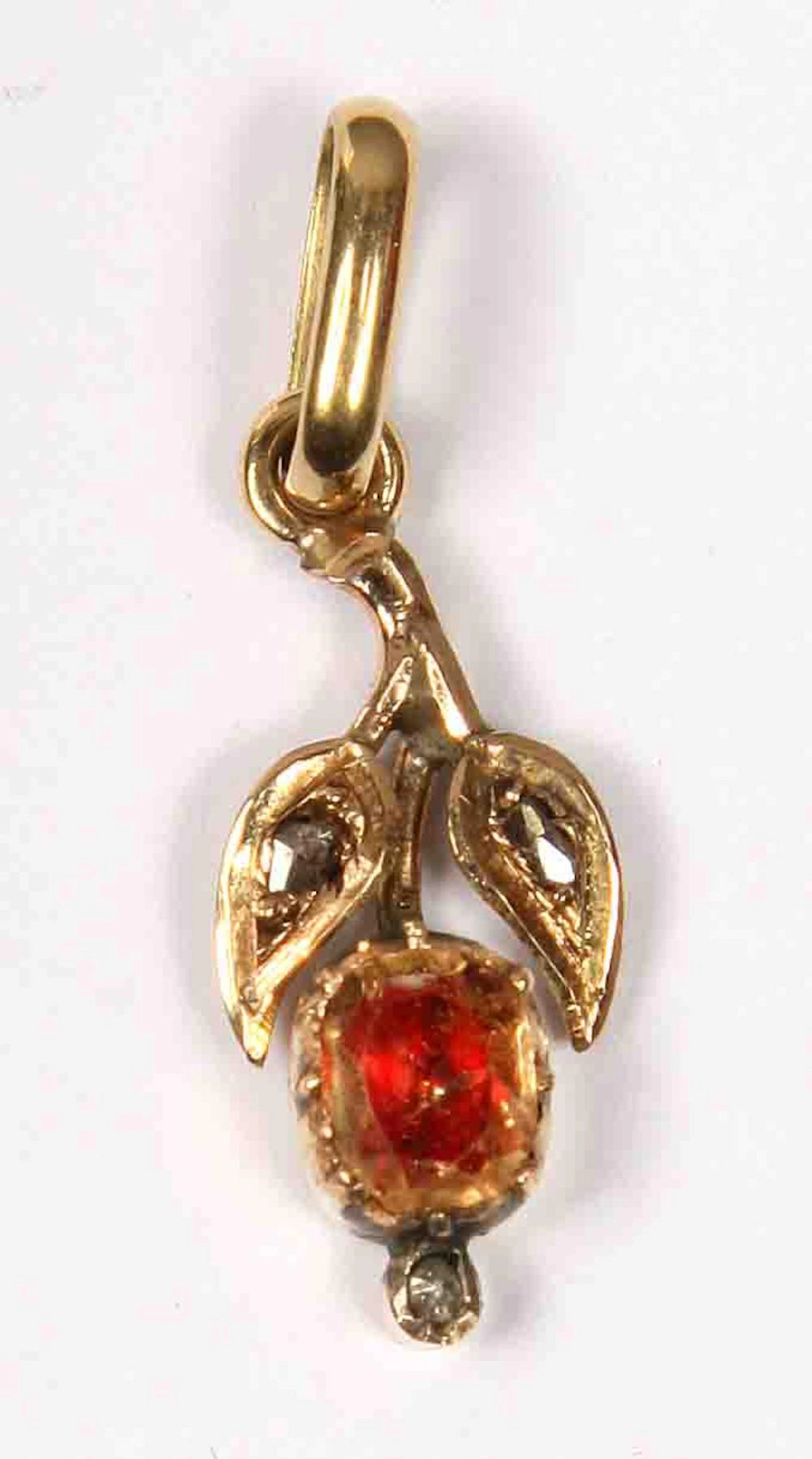 Colgante, S.XIX. En montura de oro y piedras semip