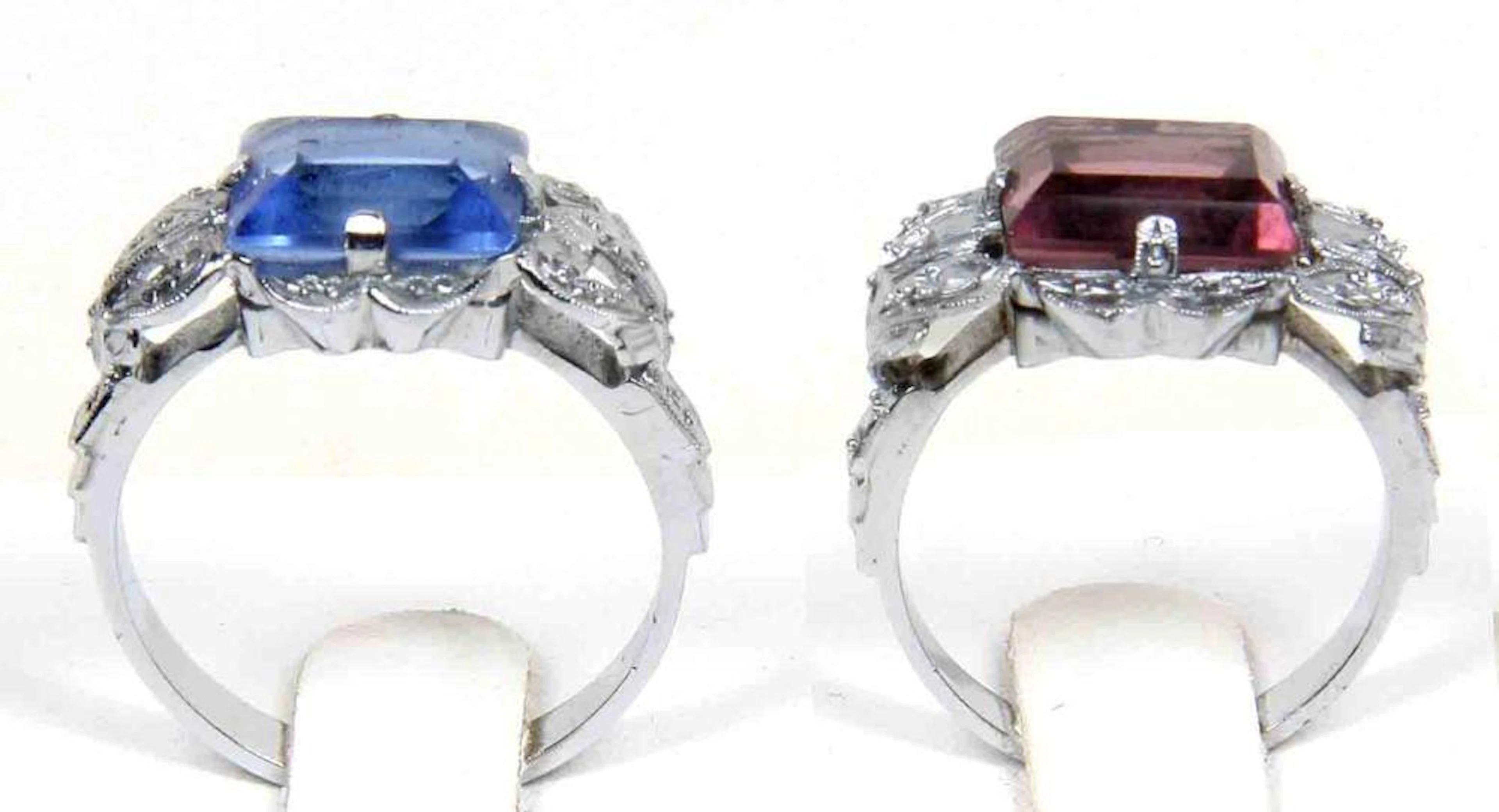 Pareja de sortijas. En plata rodiada y piedras sem