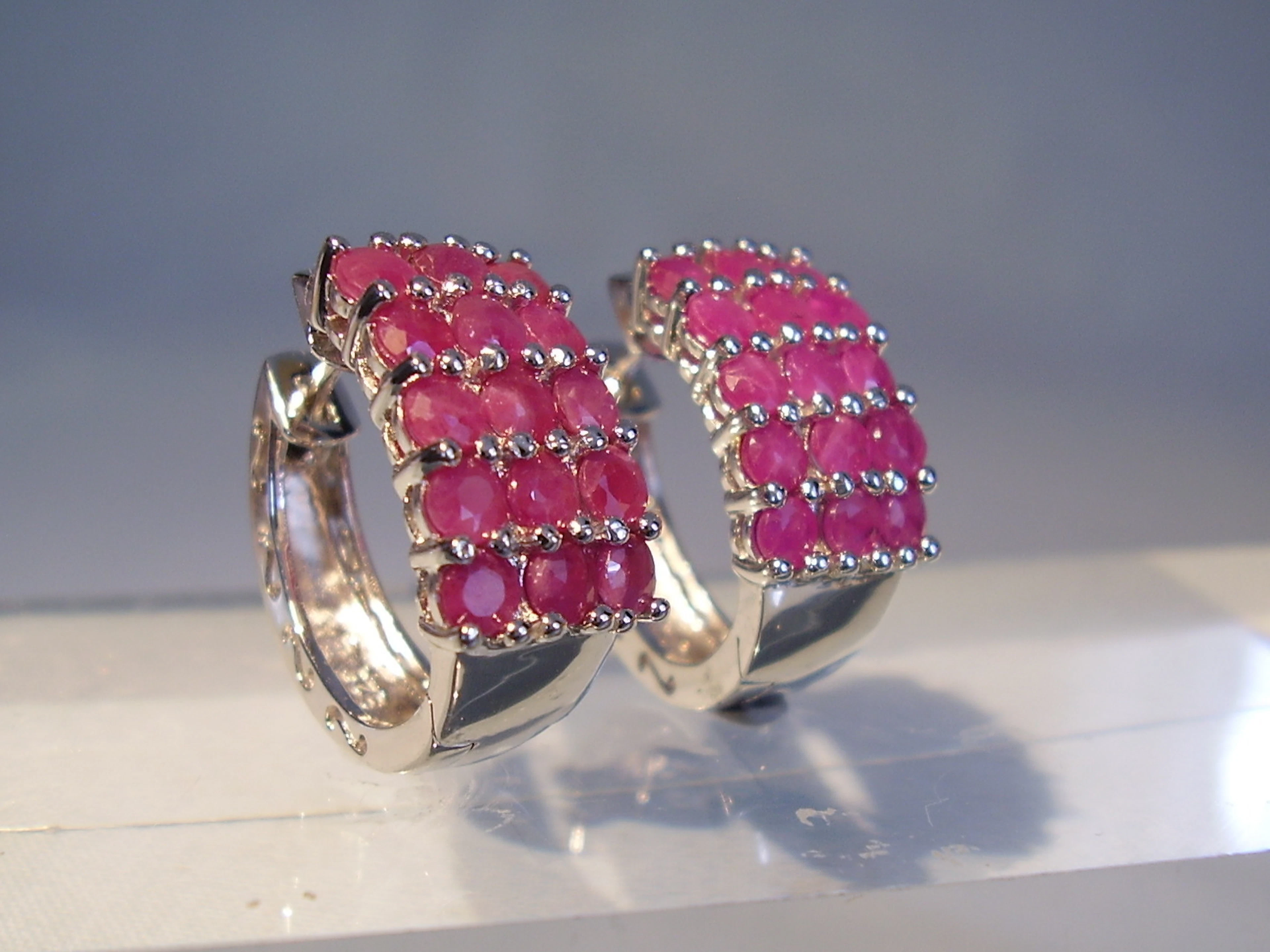 RUBIN CREOLEN 3,6 ct.