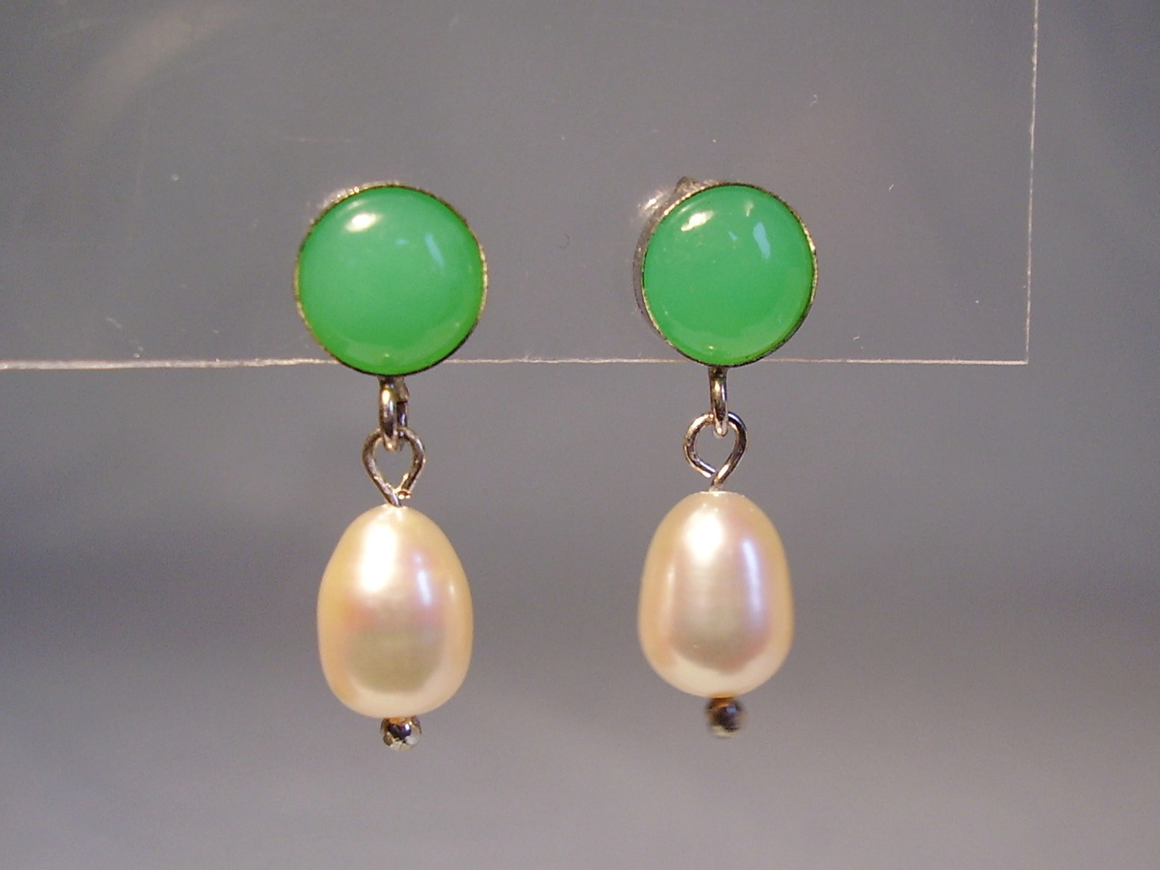 CHRYSOPRAS PERL OHRSTECKER Handarbeit in Silber 925.