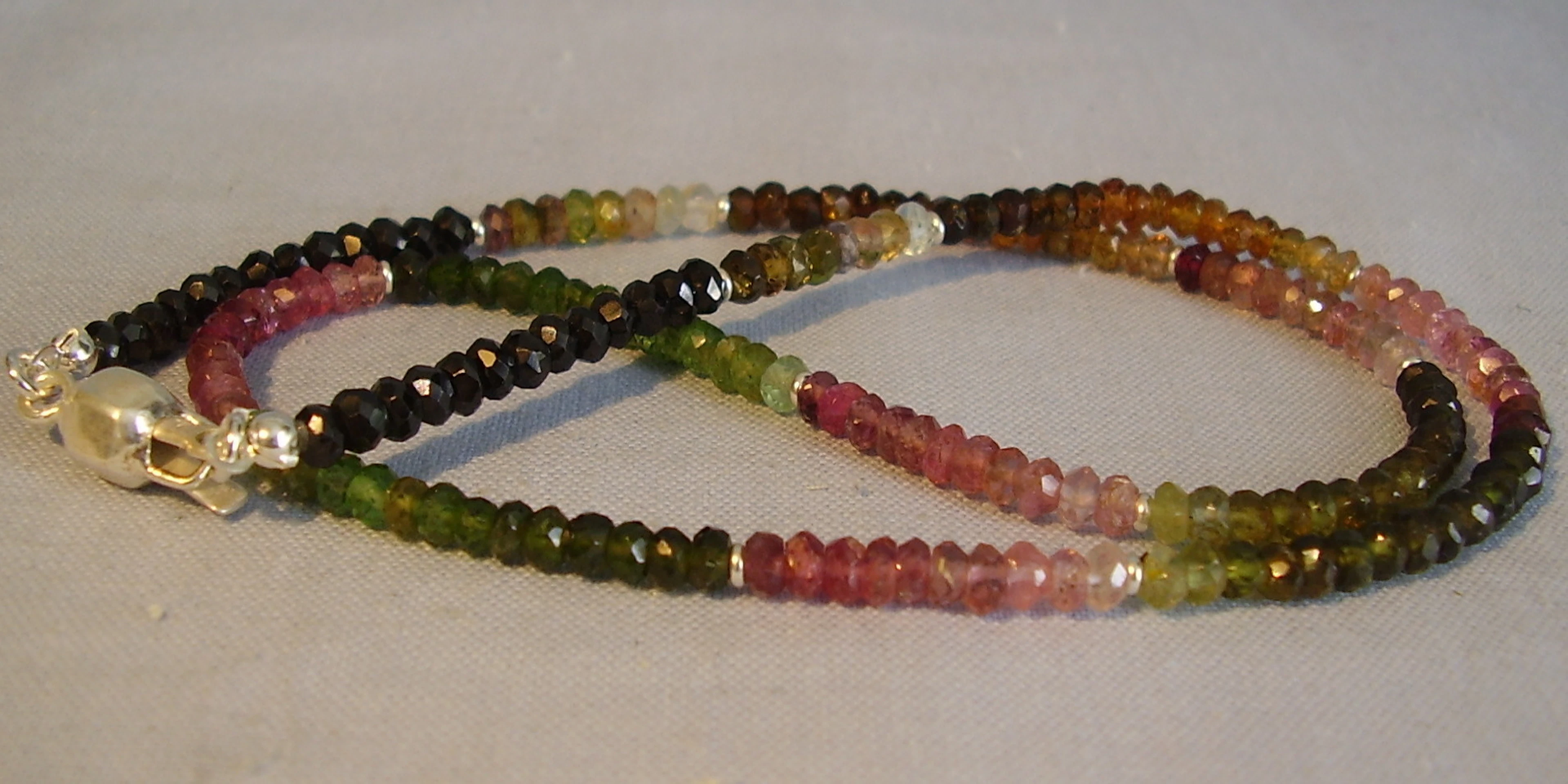 TURMALIN COLLIER FACETTIERT MULTICOLOR 57 CT.