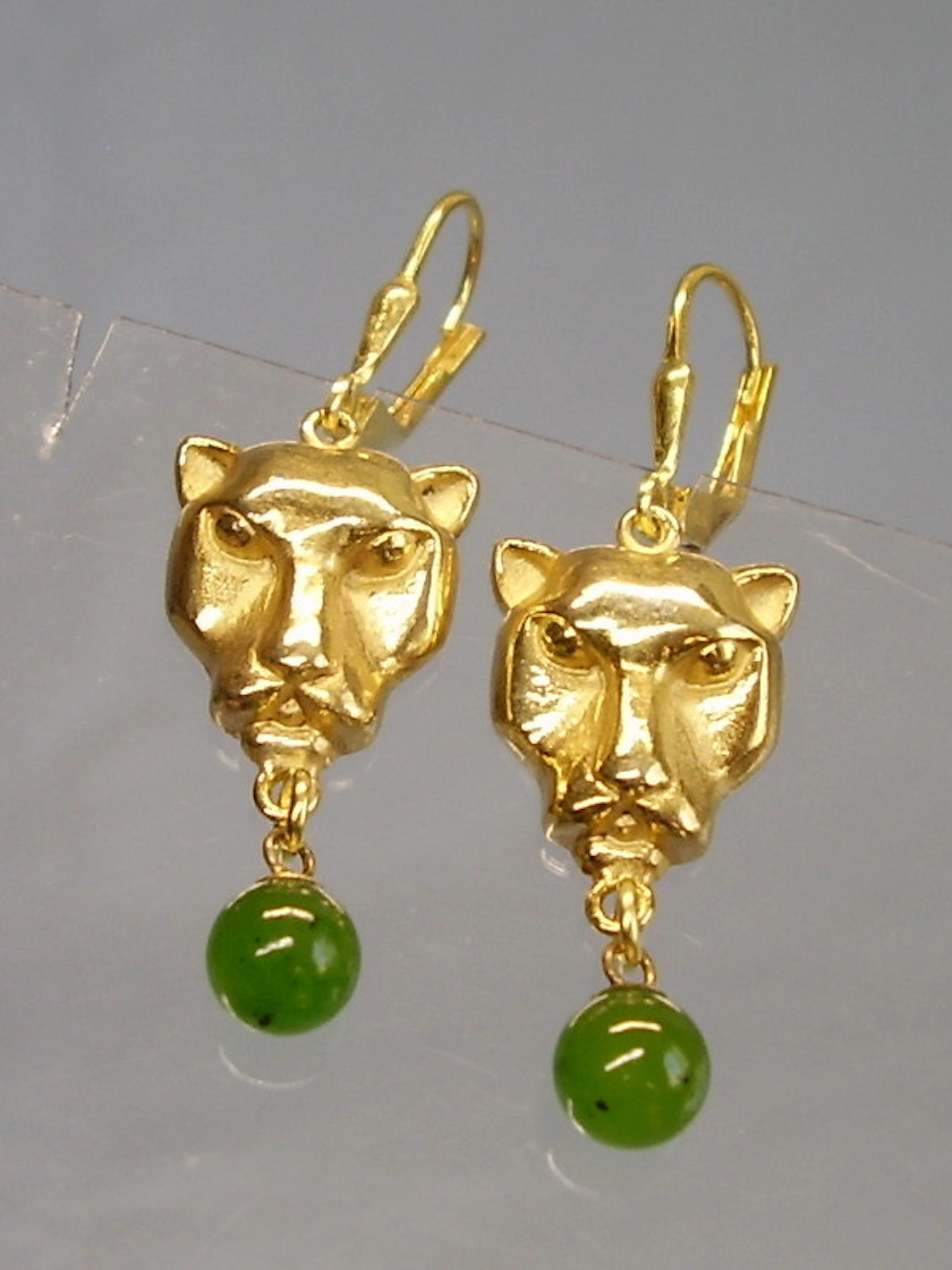 PANTHERKOPF OHRRINGE MIT JADE SILBER 935 ANTIK.