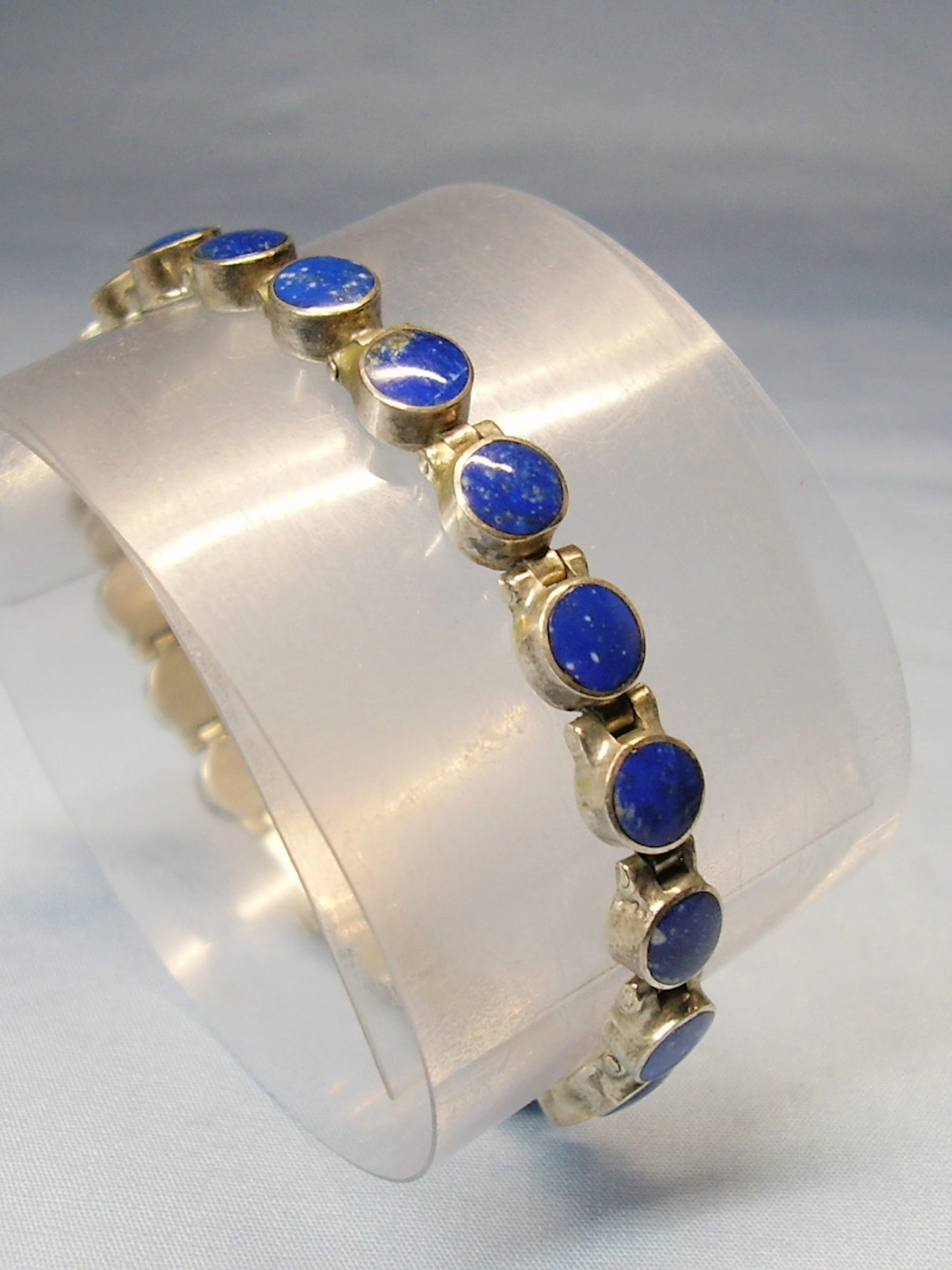 LAPISLAZULI ARMBAND SILBER 15 ct. LAPISLAZULI.