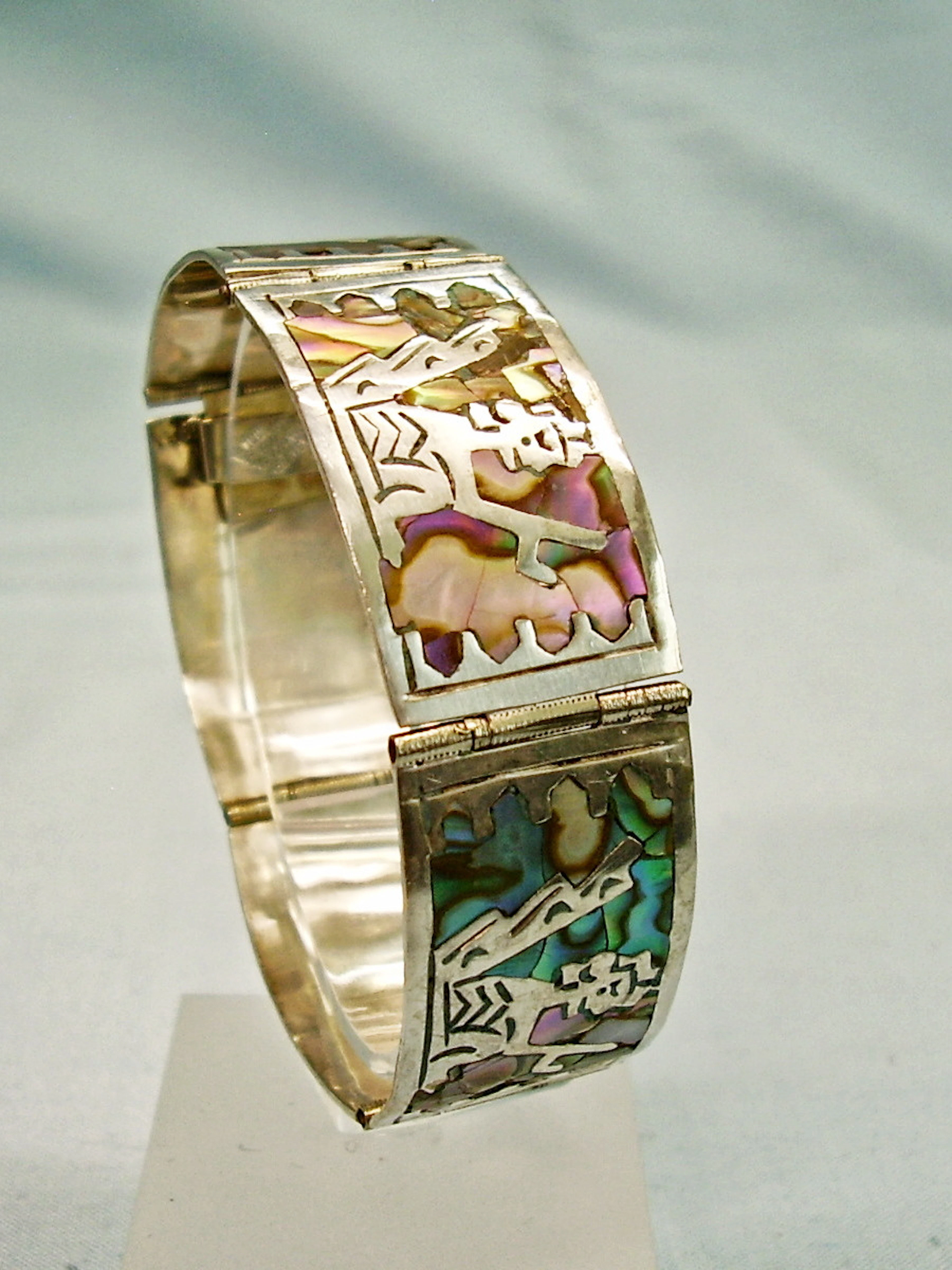 ARMBAND SILBER MIT PERLMUTT INTARSIEN HANDARBEIT.