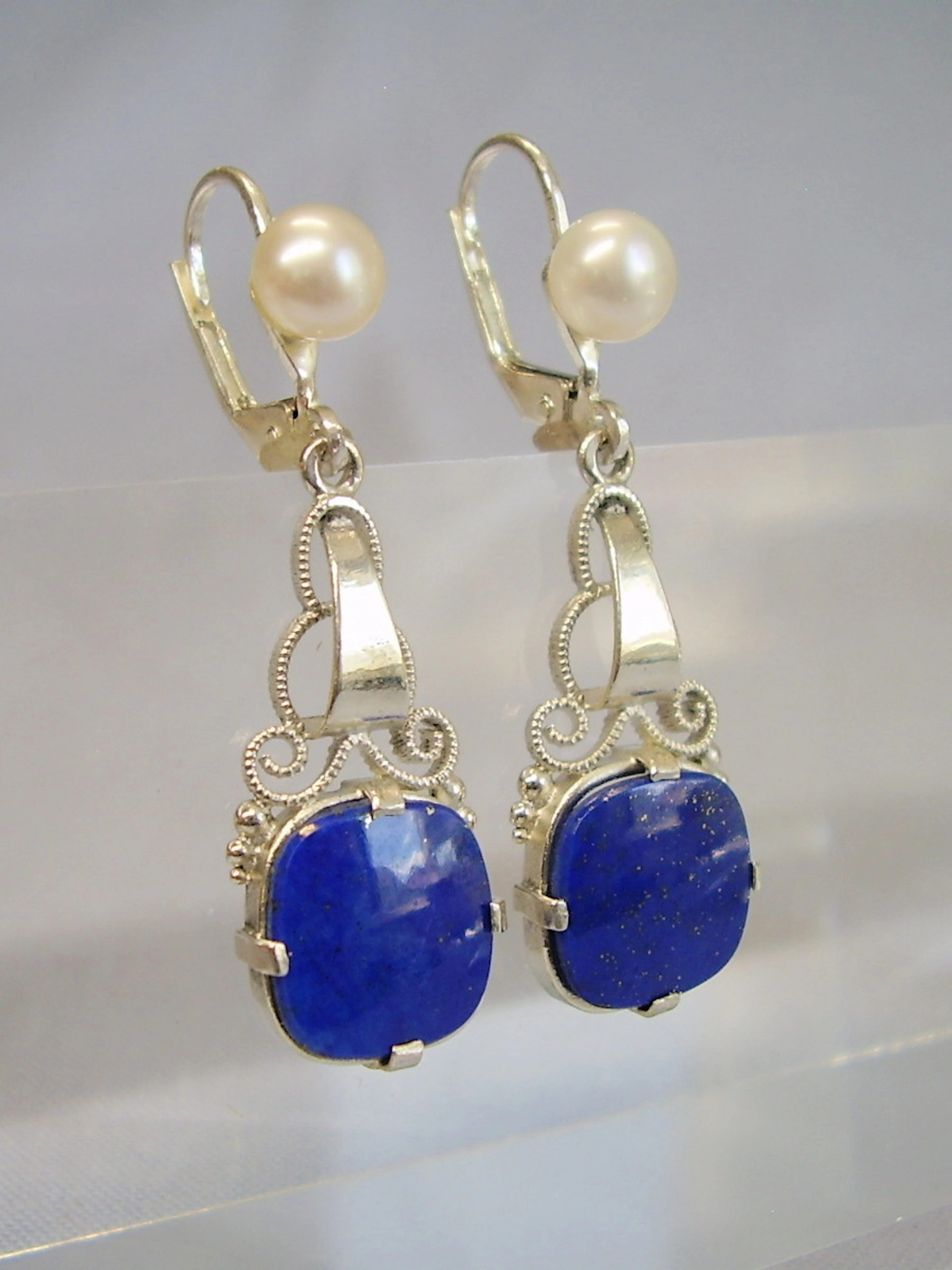 ART DECO OHRRINGE LAPISLAZULI + PERLEN.