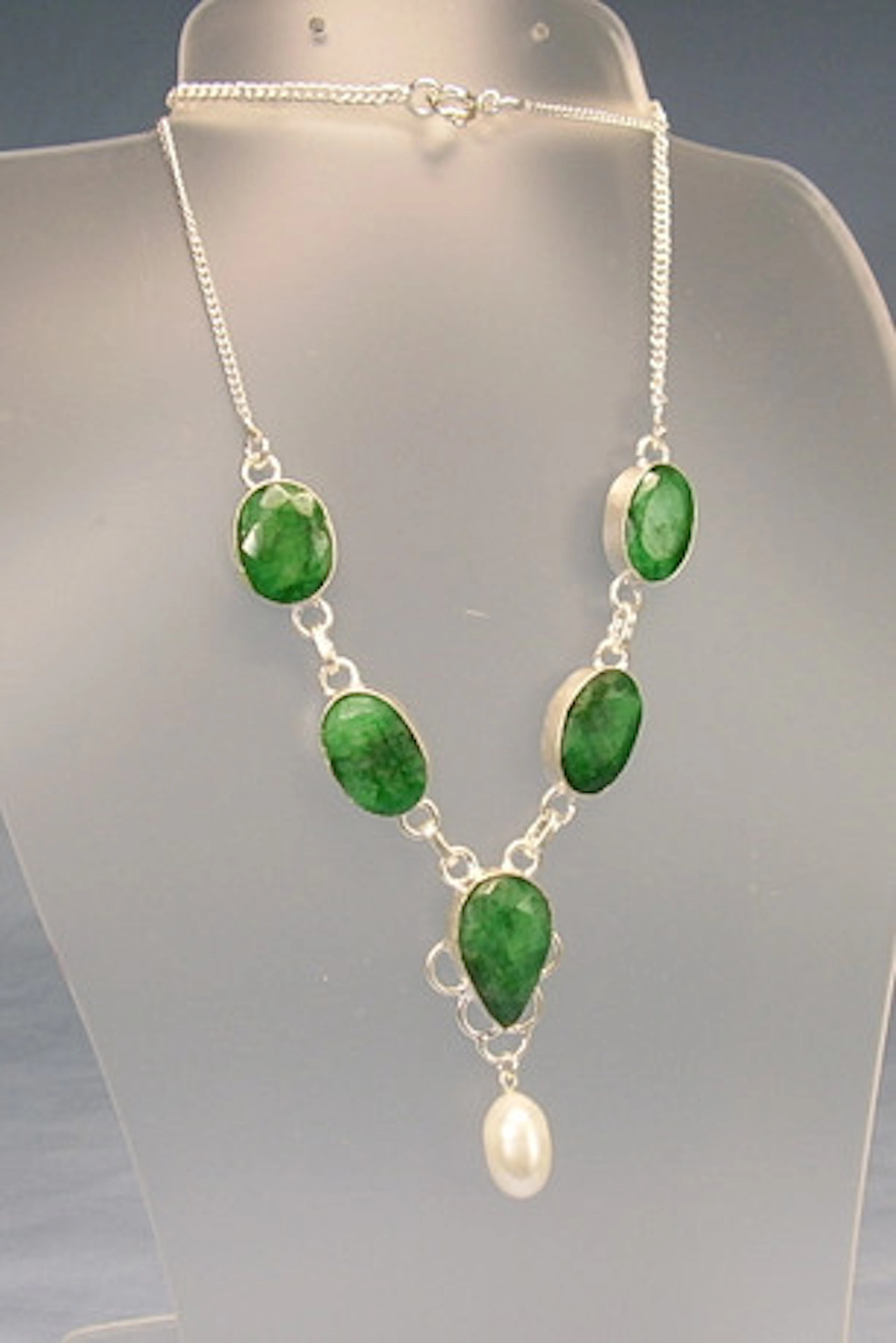 SMARAGD HALSBAND UNIKT SILVER 40 ct. SMARA…