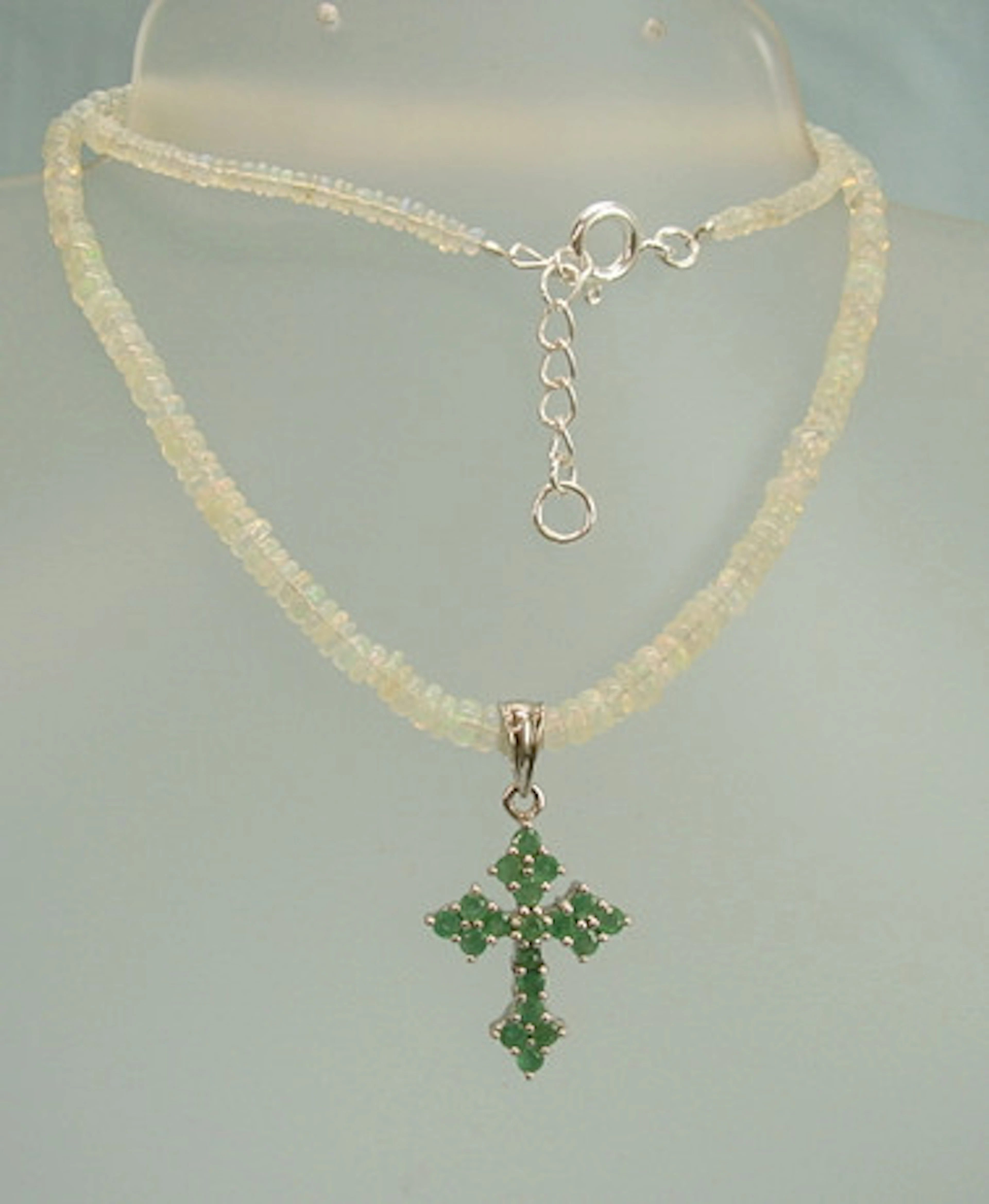 OPAL HALSBAND MED SMARAGD HÄNGE signerad H…
