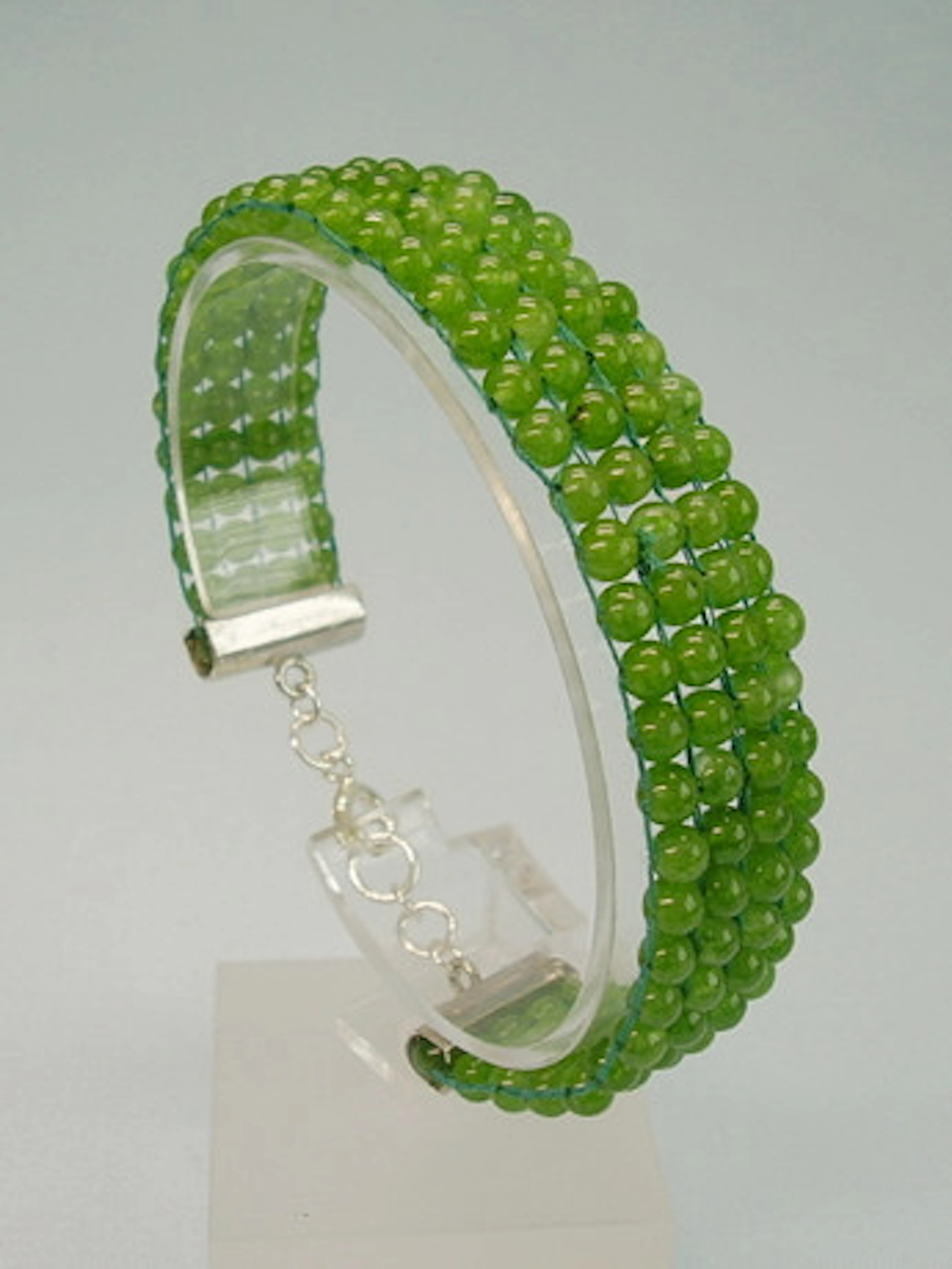 Jade armband, 4 rader, 925 silver, handgjo…